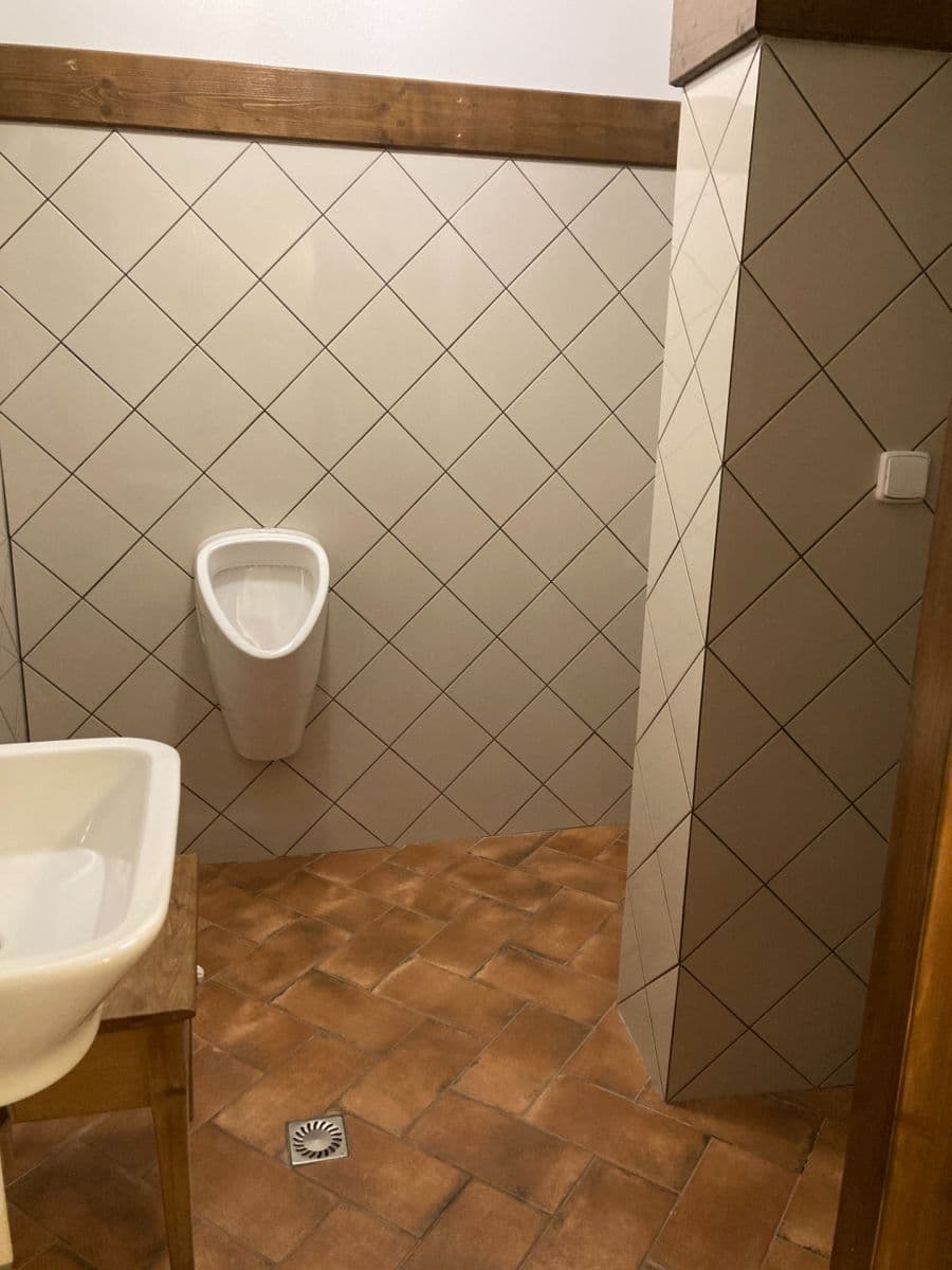 non-residential property to rent, 180 m², Koštice, Ústecký Region non-residential property to rent, 180 m², Koštice, Ústecký Region