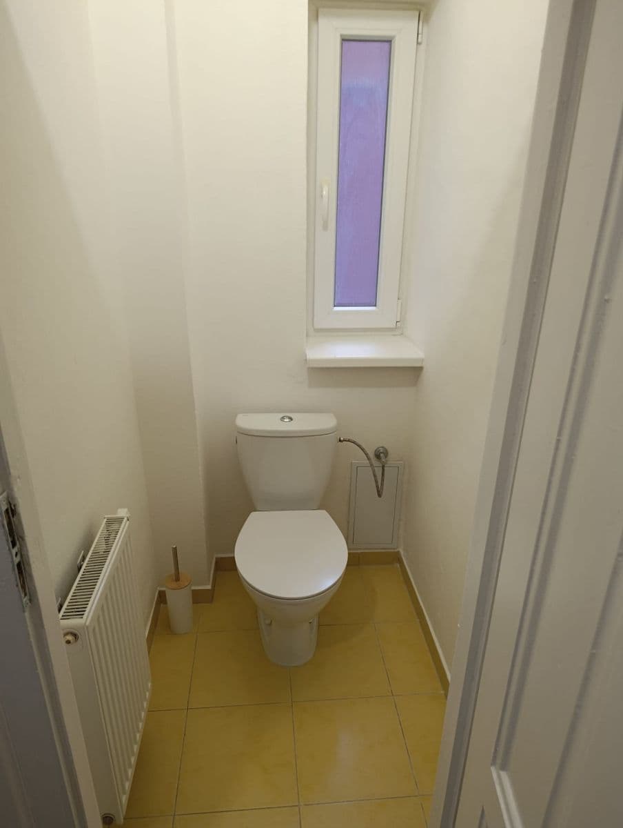 2 bedroom with open-plan kitchen flat to rent, 81 m², Křenová, Brno, Jihomoravský Region 2 bedroom with open-plan kitchen flat to rent, 81 m², Křenová, Brno, Jihomoravský Region