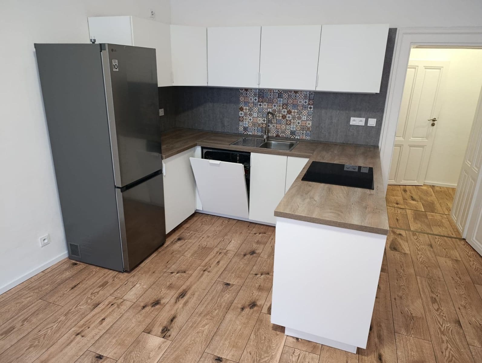 2 bedroom with open-plan kitchen flat to rent, 81 m², Křenová, Brno, Jihomoravský Region 2 bedroom with open-plan kitchen flat to rent, 81 m², Křenová, Brno, Jihomoravský Region