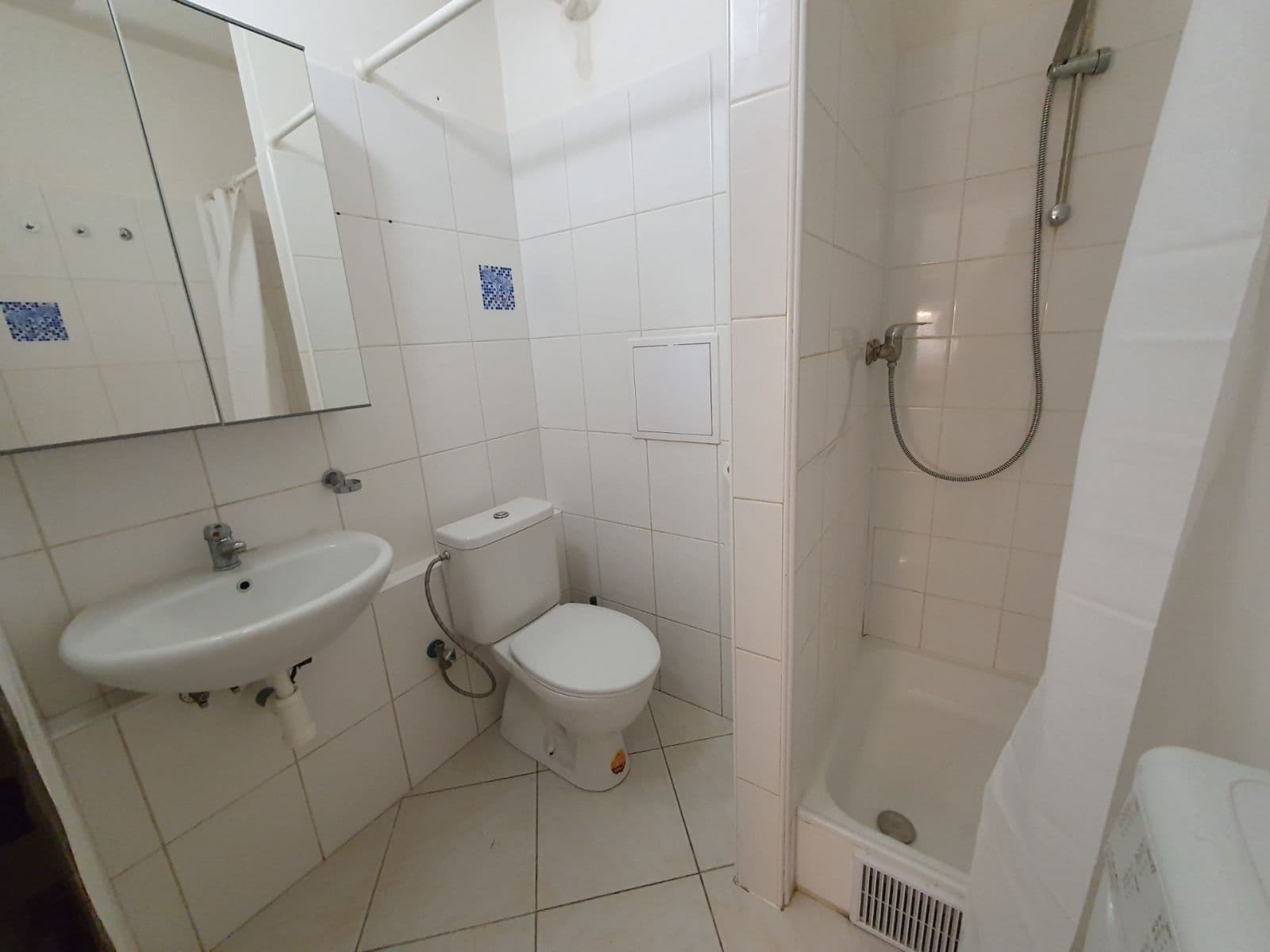 Studio flat to rent, 20 m², Jedovnická, Brno, Jihomoravský Region Studio flat to rent, 20 m², Jedovnická, Brno, Jihomoravský Region