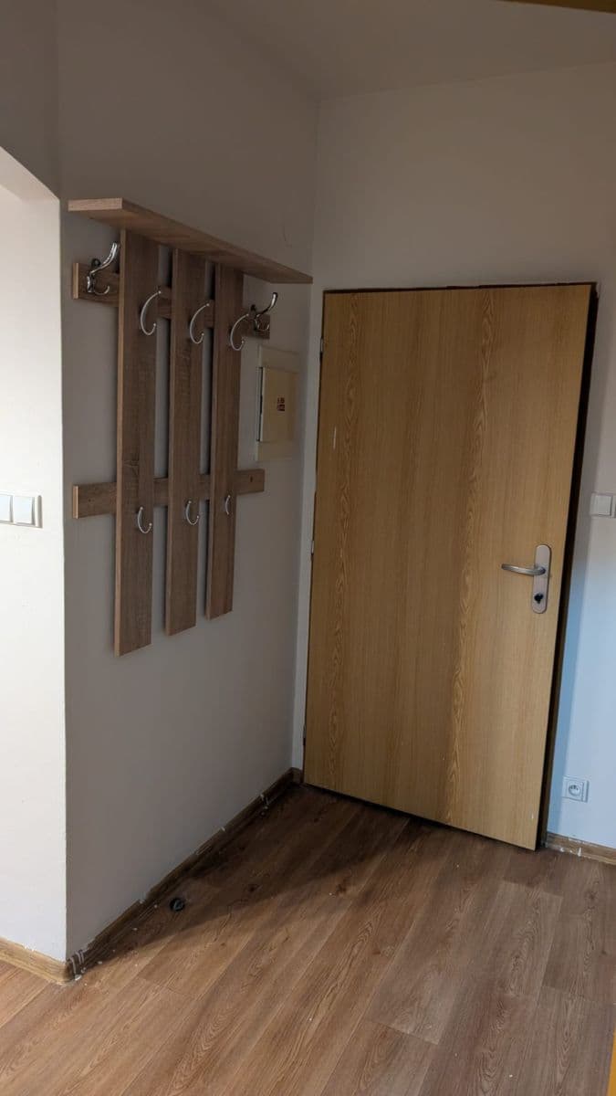 4 bedroom with open-plan kitchen flat to rent, 126 m², Osvoboditelů, Hlučín, Moravskoslezský Region 4 bedroom with open-plan kitchen flat to rent, 126 m², Osvoboditelů, Hlučín, Moravskoslezský Region