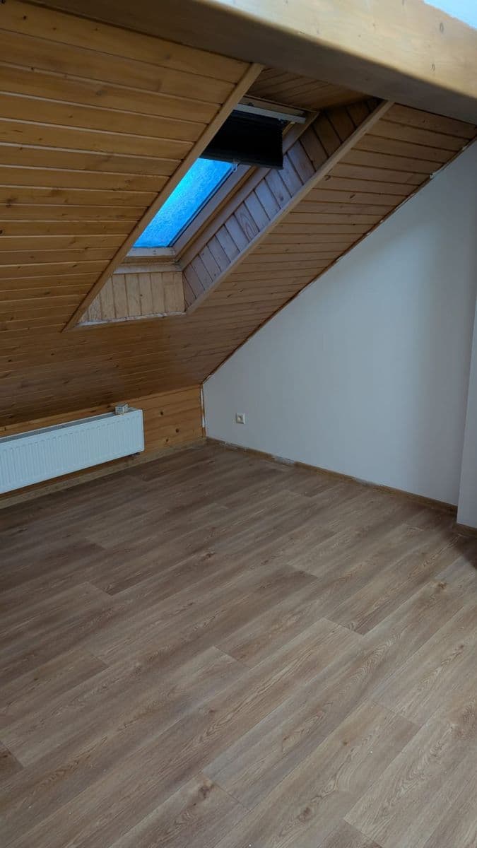 4 bedroom with open-plan kitchen flat to rent, 126 m², Osvoboditelů, Hlučín, Moravskoslezský Region 4 bedroom with open-plan kitchen flat to rent, 126 m², Osvoboditelů, Hlučín, Moravskoslezský Region