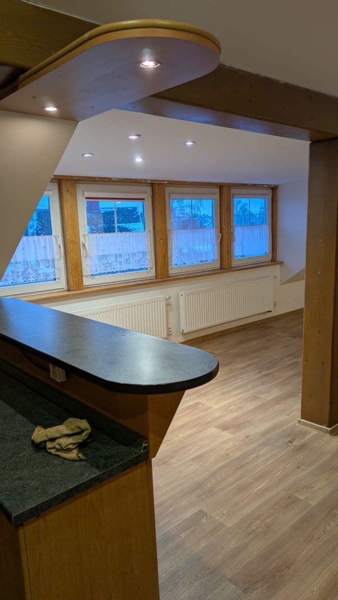 4 bedroom with open-plan kitchen flat to rent, 126 m², Osvoboditelů, Hlučín, Moravskoslezský Region 4 bedroom with open-plan kitchen flat to rent, 126 m², Osvoboditelů, Hlučín, Moravskoslezský Region