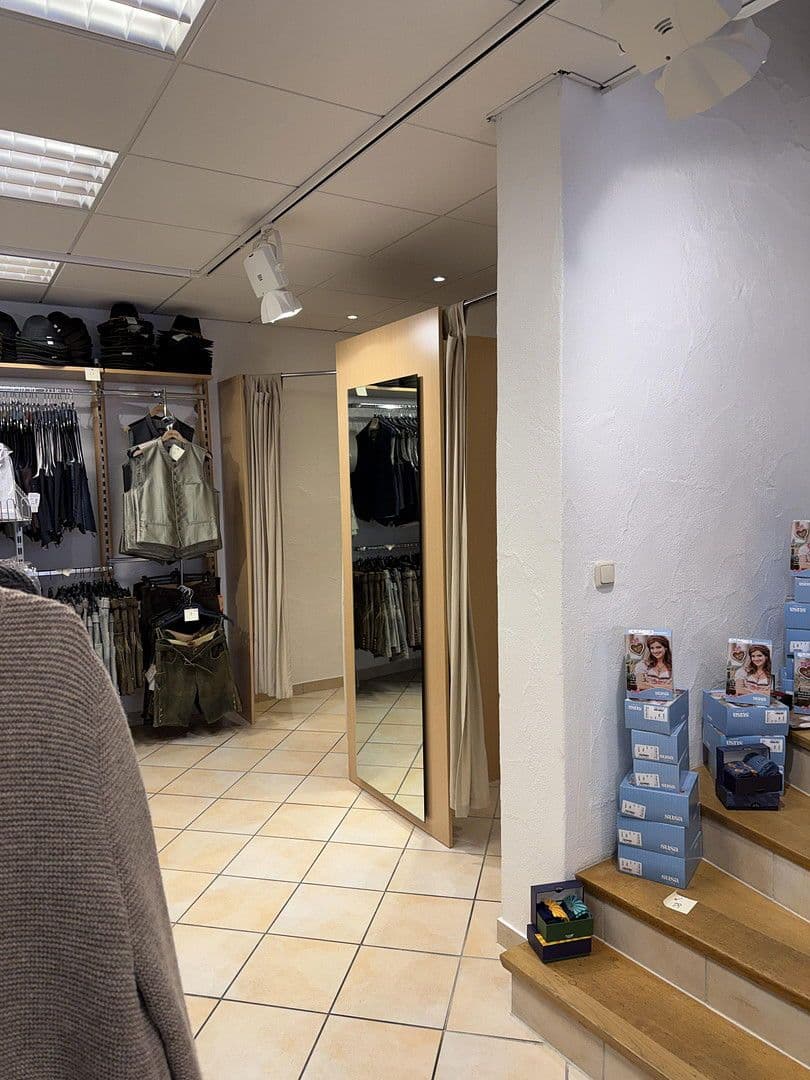 non-residential property to rent, 85 m², Obermarkt 39, Mittenwald, Bavaria non-residential property to rent, 85 m², Obermarkt 39, Mittenwald, Bavaria