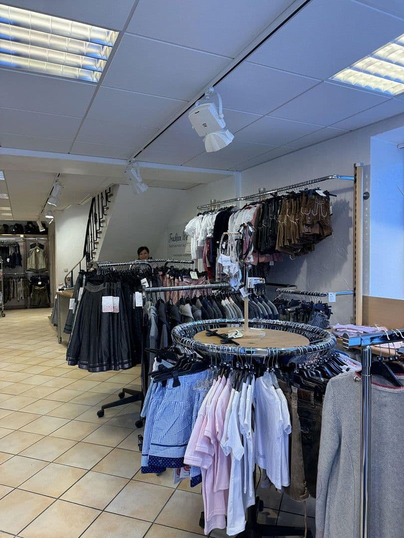 non-residential property to rent, 85 m², Obermarkt 39, Mittenwald, Bavaria non-residential property to rent, 85 m², Obermarkt 39, Mittenwald, Bavaria