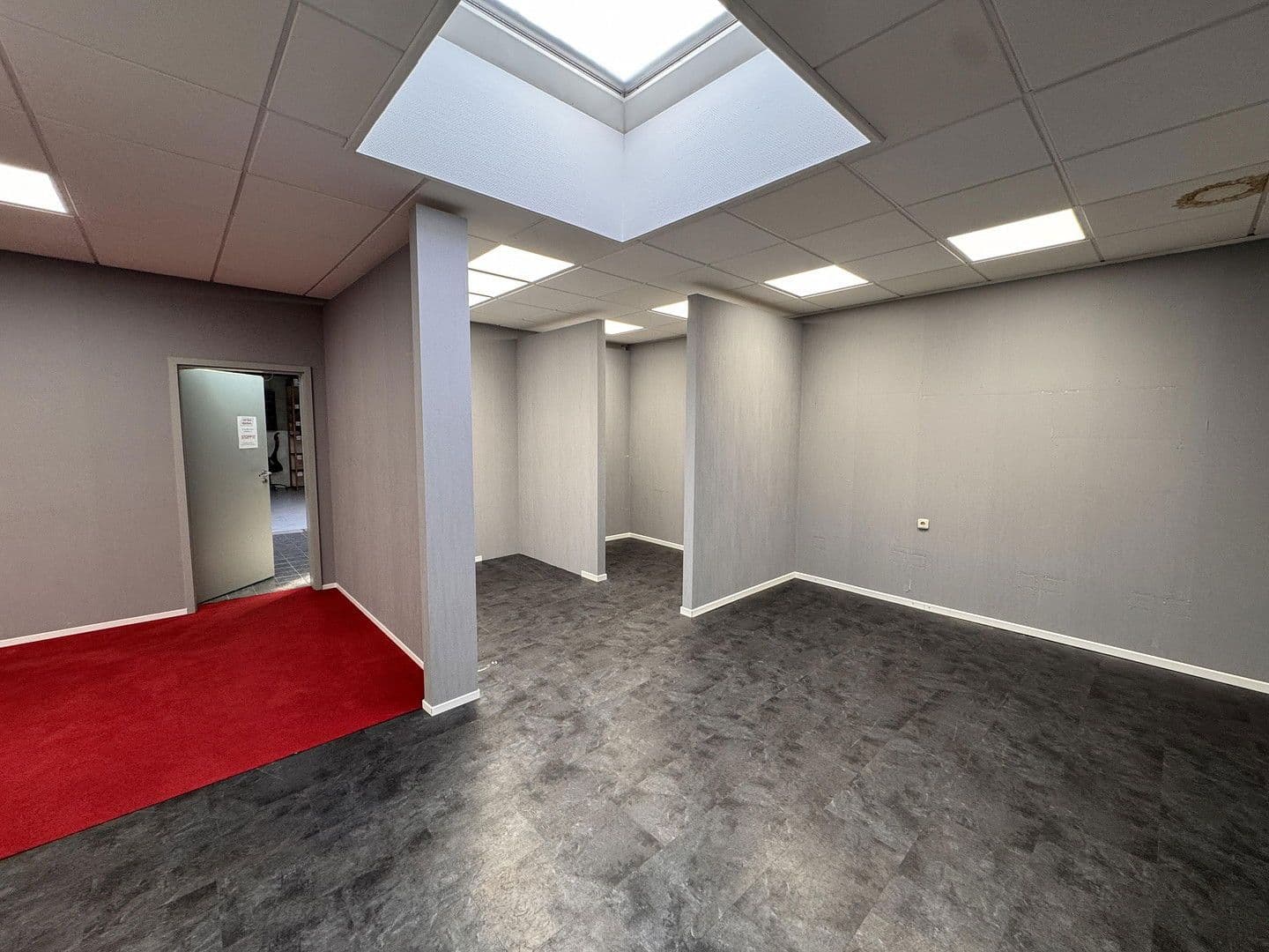 non-residential property to rent, 988 m², Otto-Kipp-Straße 2, Scharbeutz, Schleswig-Holstein non-residential property to rent, 988 m², Otto-Kipp-Straße 2, Scharbeutz, Schleswig-Holstein