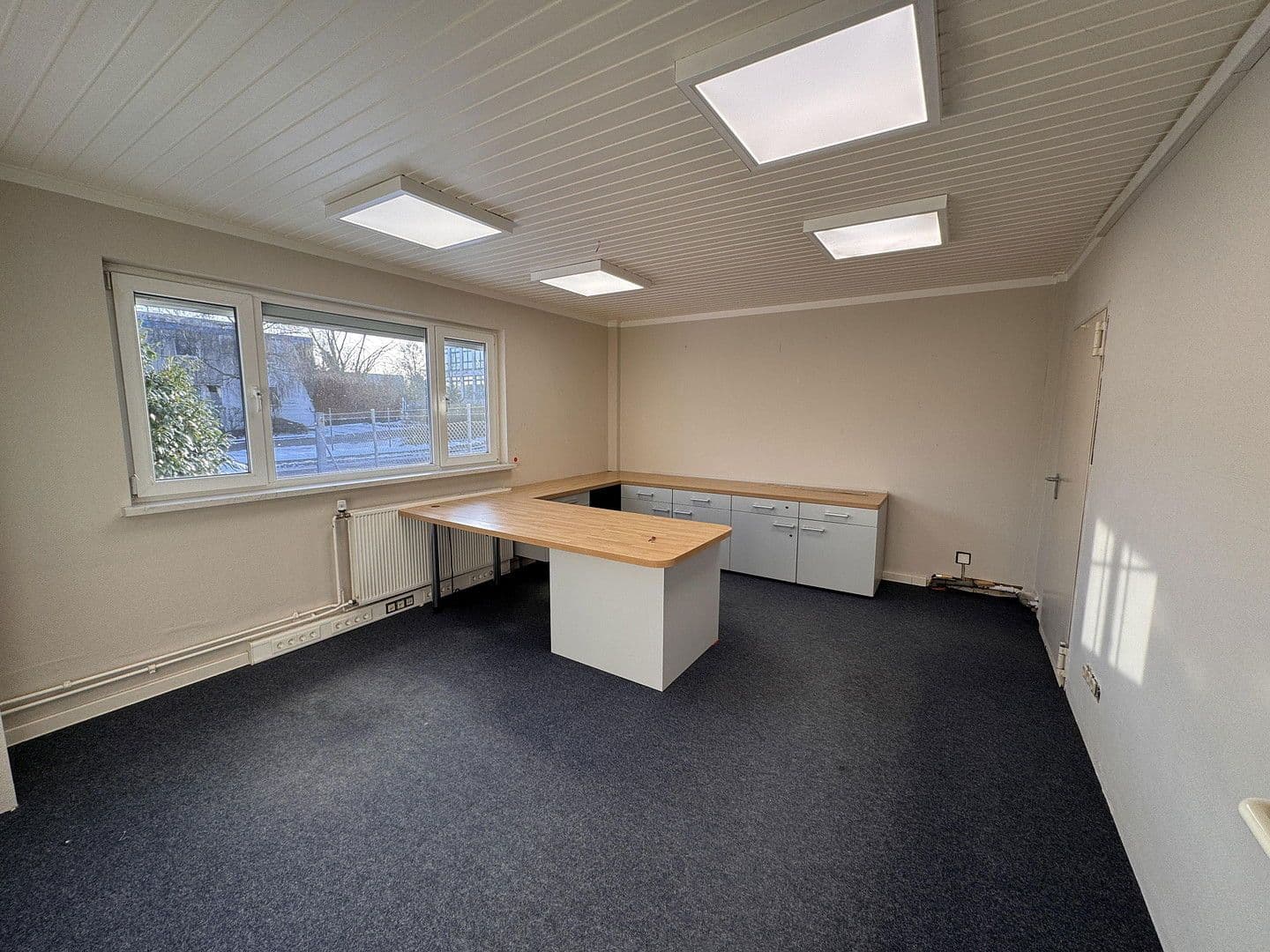 non-residential property to rent, 988 m², Otto-Kipp-Straße 2, Scharbeutz, Schleswig-Holstein non-residential property to rent, 988 m², Otto-Kipp-Straße 2, Scharbeutz, Schleswig-Holstein