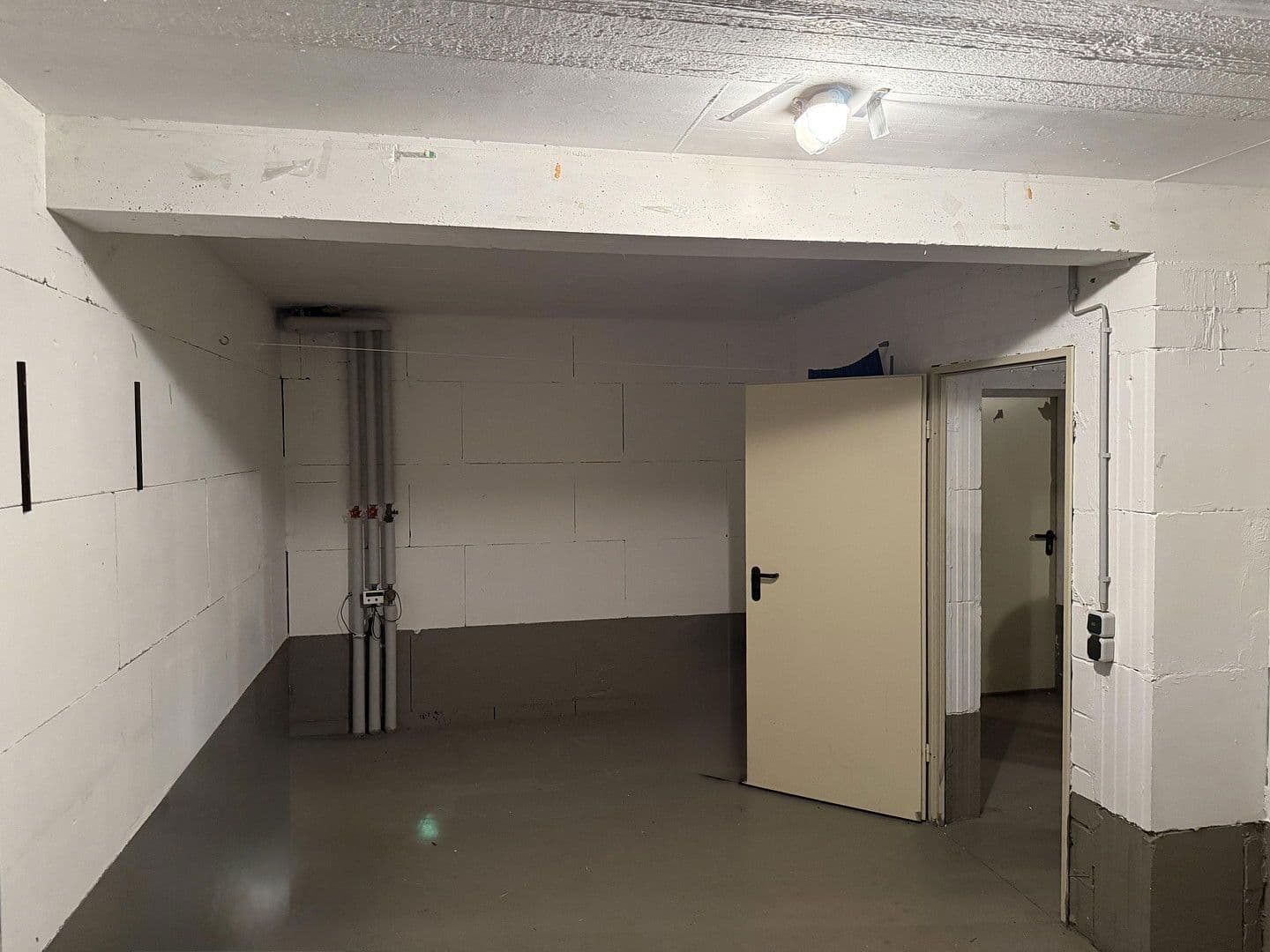 non-residential property to rent, 60 m², Bornheim, North Rhine-Westphalia non-residential property to rent, 60 m², Bornheim, North Rhine-Westphalia