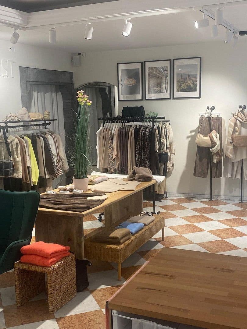 non-residential property to rent, 280 m², Maximilianstraße 2, Lindau (Bodensee), Bavaria non-residential property to rent, 280 m², Maximilianstraße 2, Lindau (Bodensee), Bavaria