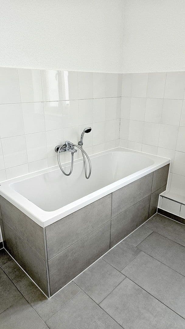 4 bedroom flat to rent, 140 m², Wilhelm-Stolle-Platz 1, Zwickau, Saxony 4 bedroom flat to rent, 140 m², Wilhelm-Stolle-Platz 1, Zwickau, Saxony