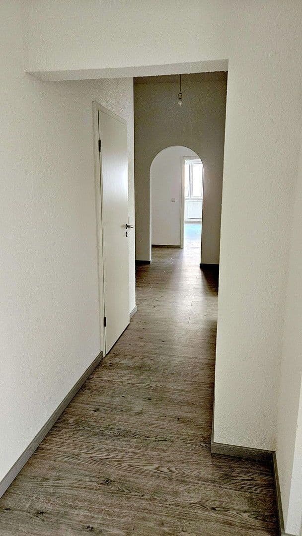 4 bedroom flat to rent, 140 m², Wilhelm-Stolle-Platz 1, Zwickau, Saxony 4 bedroom flat to rent, 140 m², Wilhelm-Stolle-Platz 1, Zwickau, Saxony