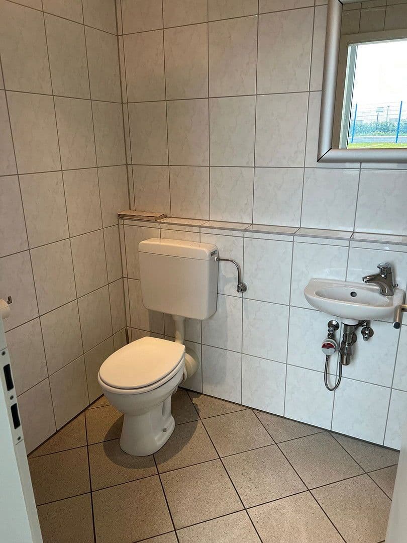 non-residential property to rent, 4,700 m², Freigericht, Hesse non-residential property to rent, 4,700 m², Freigericht, Hesse