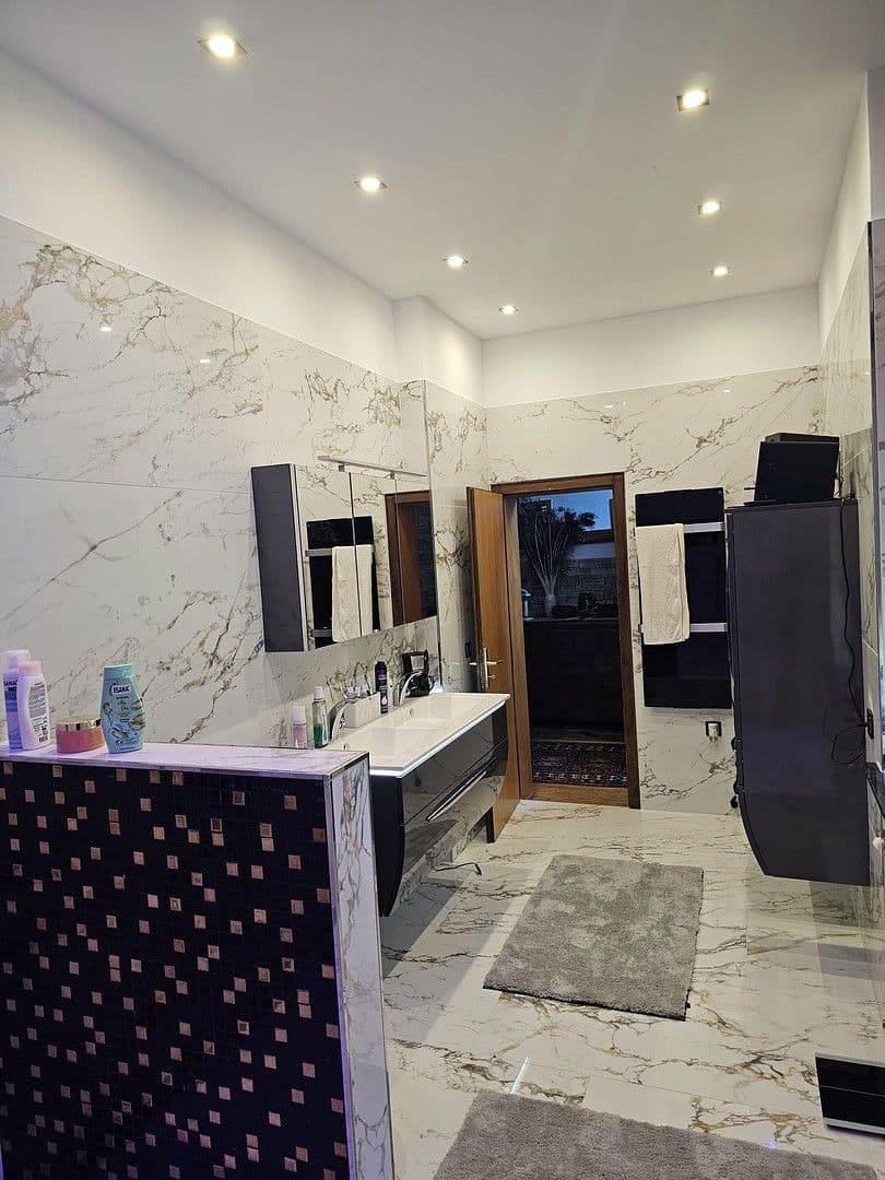 house for sale, 650 m², Bad König, Hesse house for sale, 650 m², Bad König, Hesse