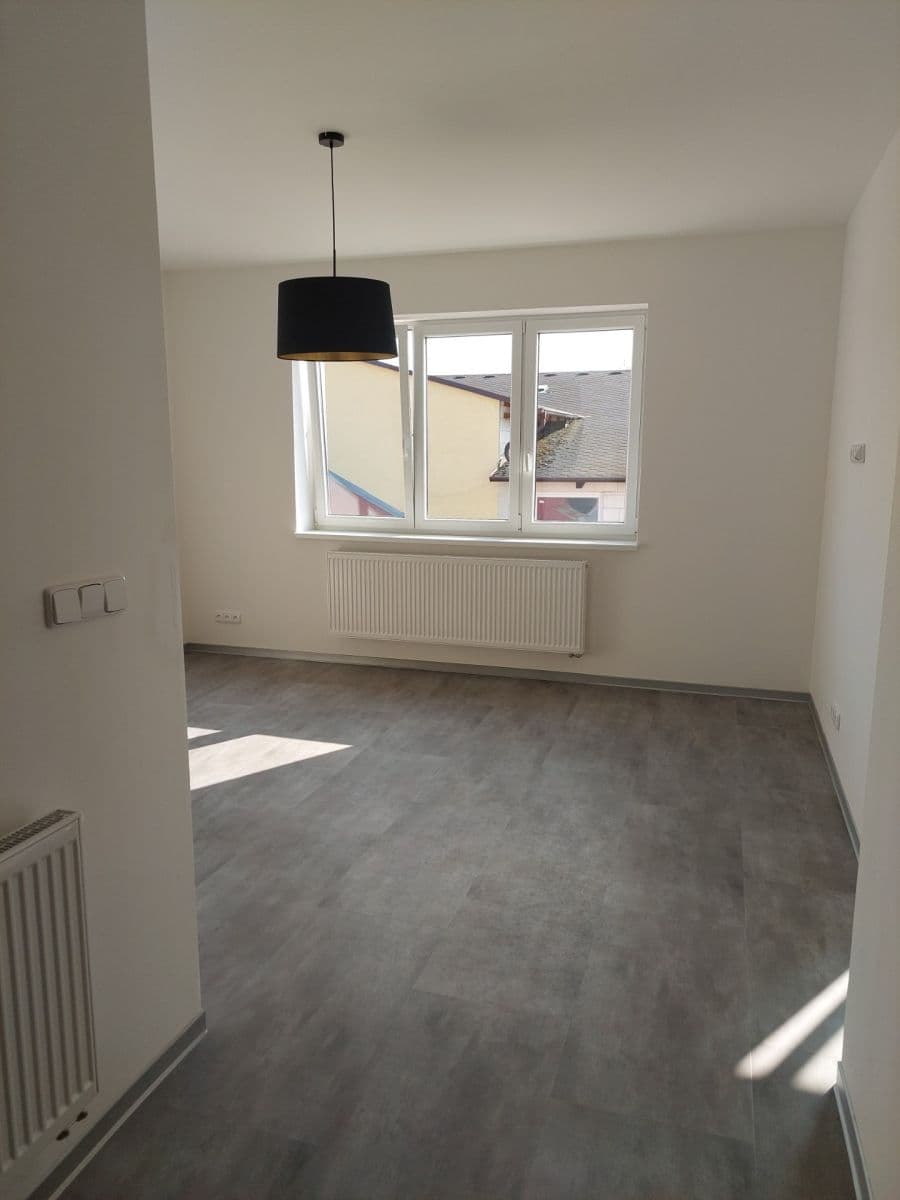 1 bedroom with open-plan kitchen flat to rent, 54 m², Zahradní, Přeštice, Plzeňský Region 1 bedroom with open-plan kitchen flat to rent, 54 m², Zahradní, Přeštice, Plzeňský Region