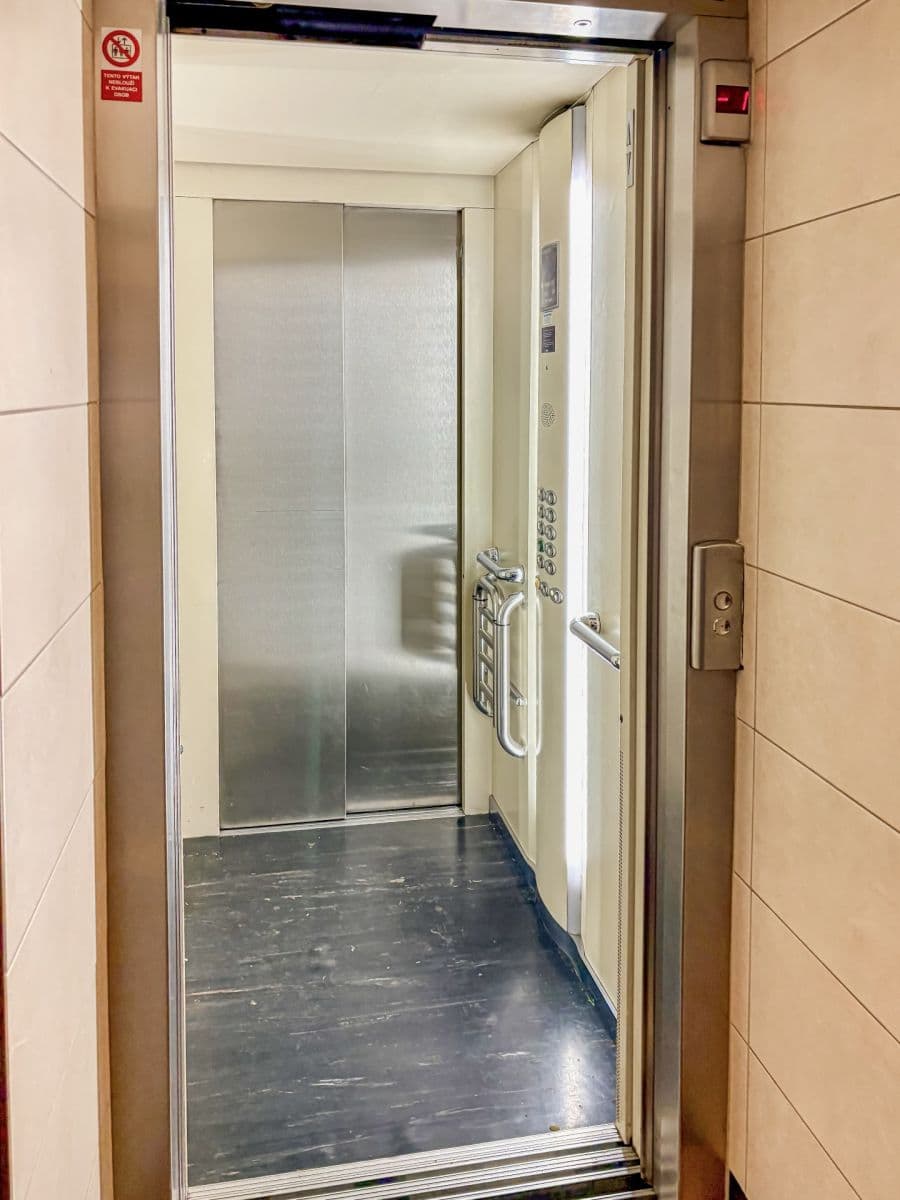 1 bedroom with open-plan kitchen flat for sale, 54 m², Pod Harfou, Prague, Prague 1 bedroom with open-plan kitchen flat for sale, 54 m², Pod Harfou, Prague, Prague