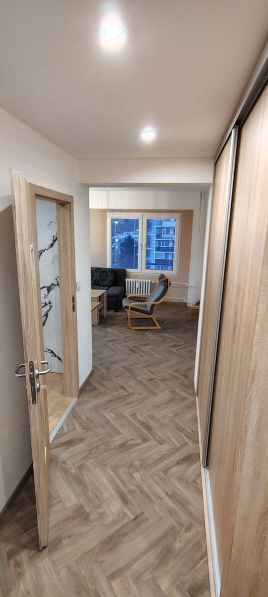 2 bedroom with open-plan kitchen flat to rent, 78 m², Havlíčkova, Mladá Boleslav, Středočeský Region 2 bedroom with open-plan kitchen flat to rent, 78 m², Havlíčkova, Mladá Boleslav, Středočeský Region