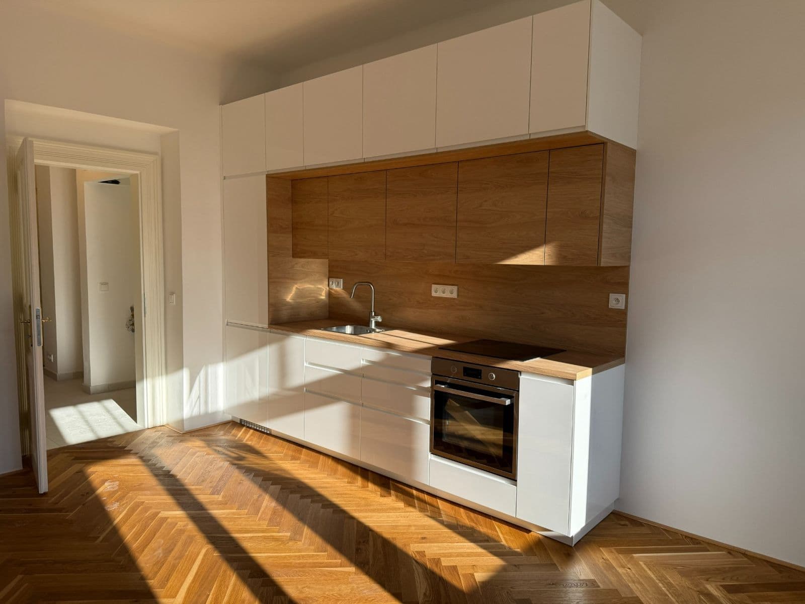 1 bedroom with open-plan kitchen flat to rent, 52 m², 28. pluku, Prague, Prague 1 bedroom with open-plan kitchen flat to rent, 52 m², 28. pluku, Prague, Prague