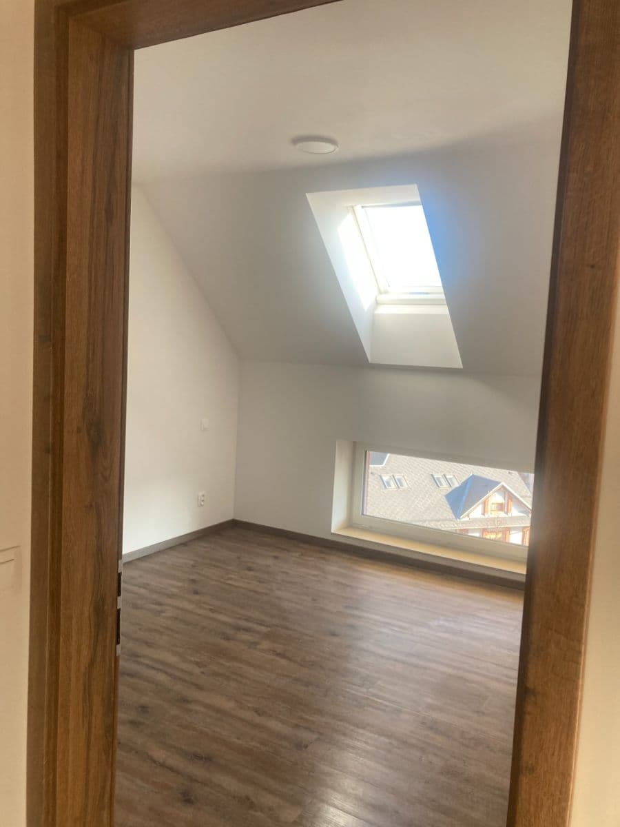 2 bedroom with open-plan kitchen flat to rent, 70 m², U Uranie, Prague, Prague 2 bedroom with open-plan kitchen flat to rent, 70 m², U Uranie, Prague, Prague