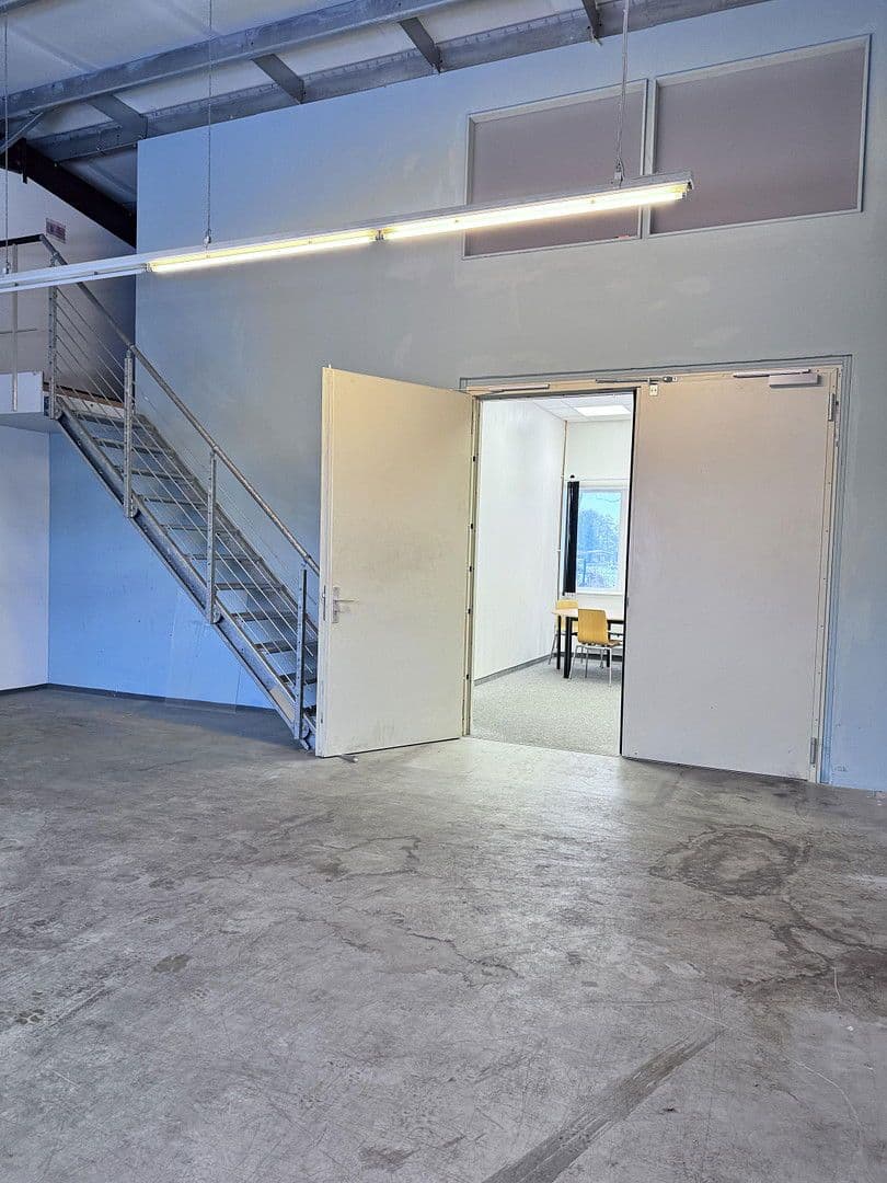 non-residential property to rent, 183 m², Thiendorf, Saxony non-residential property to rent, 183 m², Thiendorf, Saxony