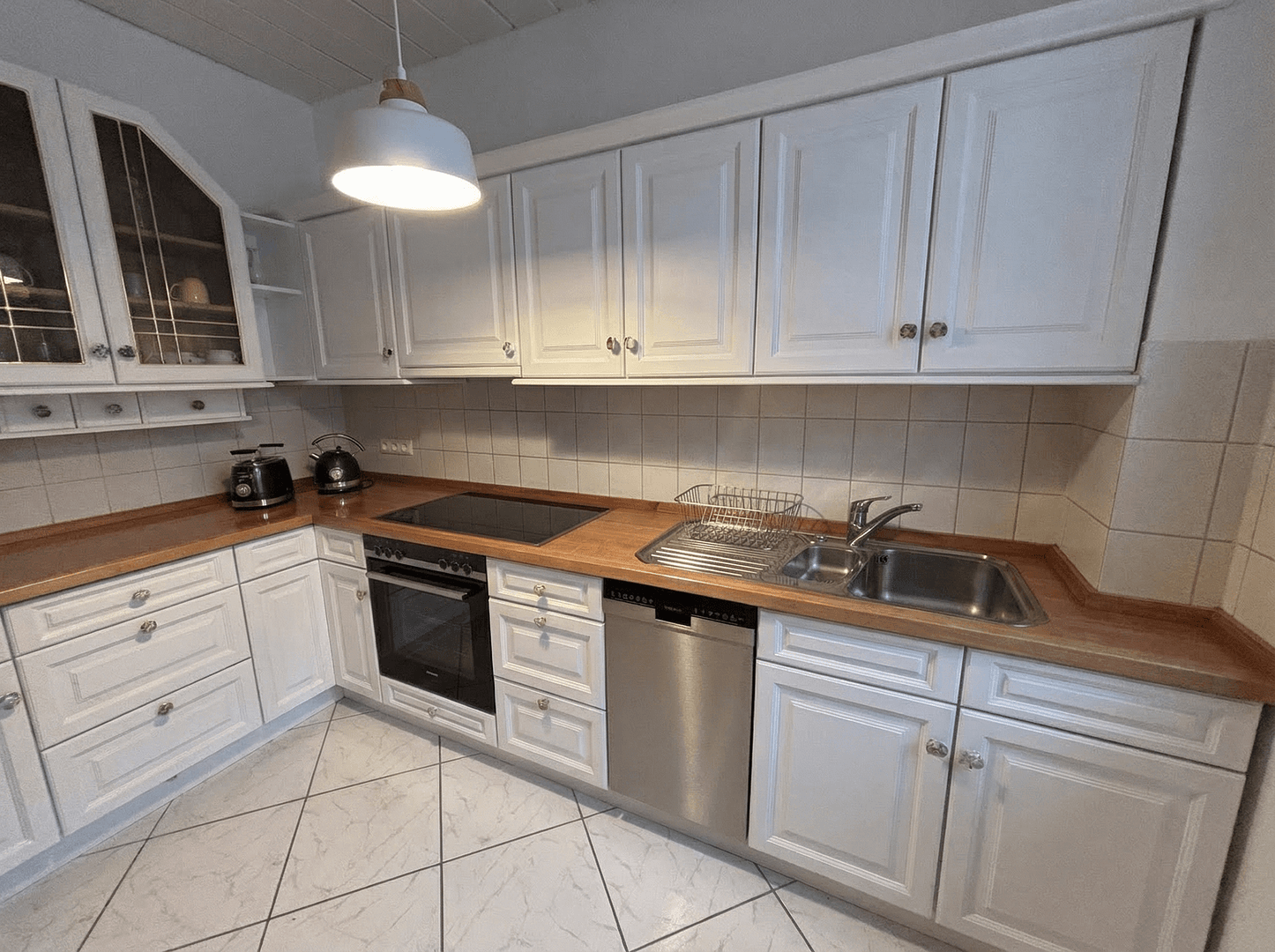 1 bedroom flat to rent, 200 m², Augsburg, Bavaria 1 bedroom flat to rent, 200 m², Augsburg, Bavaria