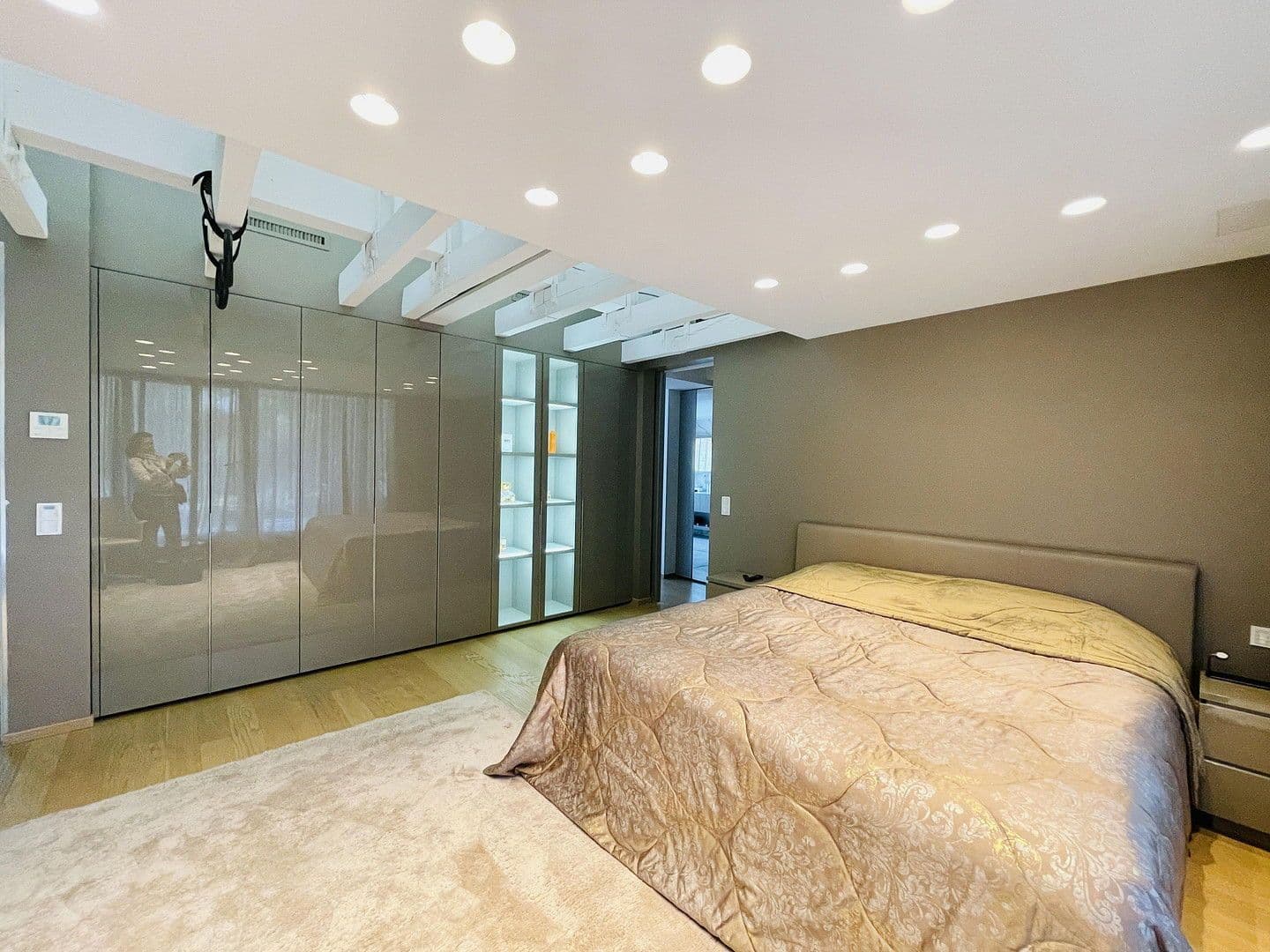 5 bedroom flat to rent, 224 m², Düsseldorf, North Rhine-Westphalia 5 bedroom flat to rent, 224 m², Düsseldorf, North Rhine-Westphalia