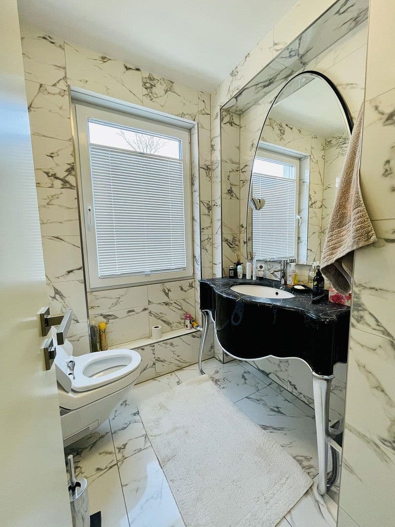 5 bedroom flat to rent, 224 m², Düsseldorf, North Rhine-Westphalia 5 bedroom flat to rent, 224 m², Düsseldorf, North Rhine-Westphalia