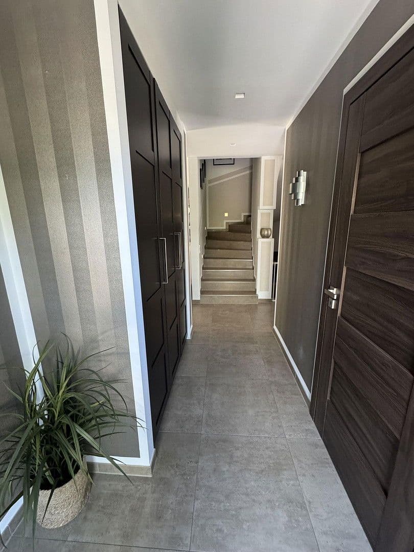 house for sale, 240 m², Rösrath, North Rhine-Westphalia house for sale, 240 m², Rösrath, North Rhine-Westphalia