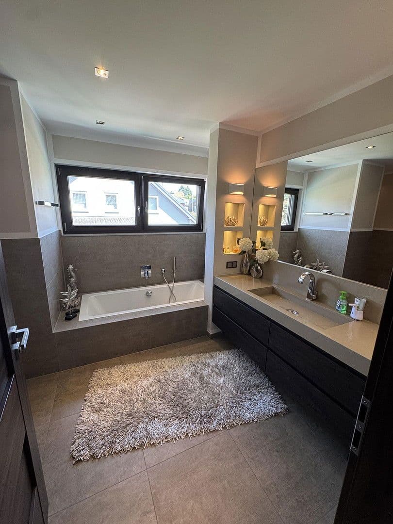 house for sale, 240 m², Rösrath, North Rhine-Westphalia house for sale, 240 m², Rösrath, North Rhine-Westphalia