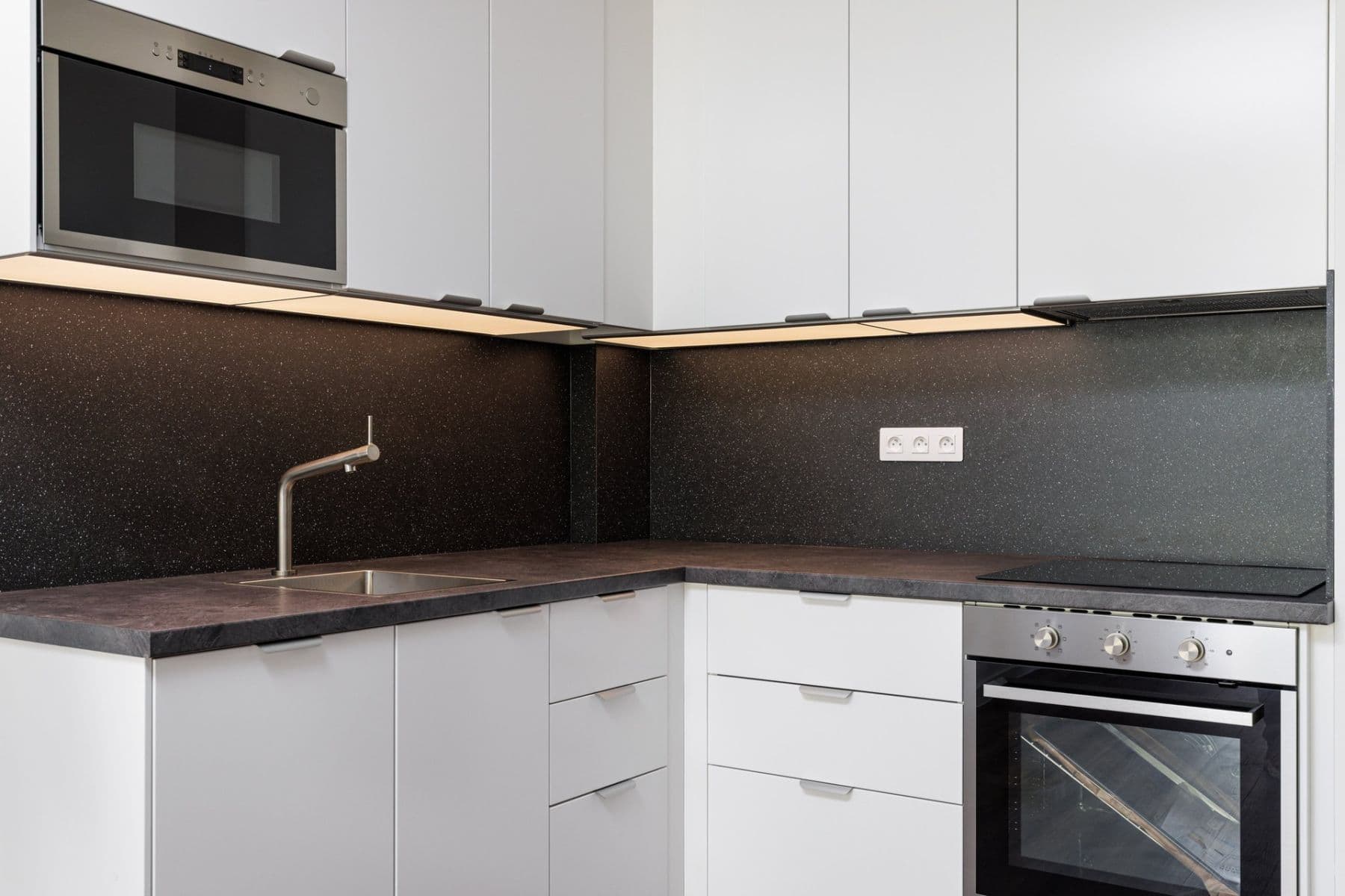 1 bedroom with open-plan kitchen flat to rent, 50 m², V domově, Prague, Prague 1 bedroom with open-plan kitchen flat to rent, 50 m², V domově, Prague, Prague