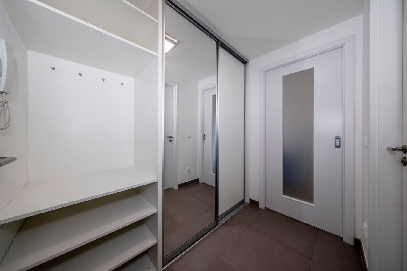 1 bedroom with open-plan kitchen flat to rent, 47 m², Hartigova, Prague, Prague 1 bedroom with open-plan kitchen flat to rent, 47 m², Hartigova, Prague, Prague