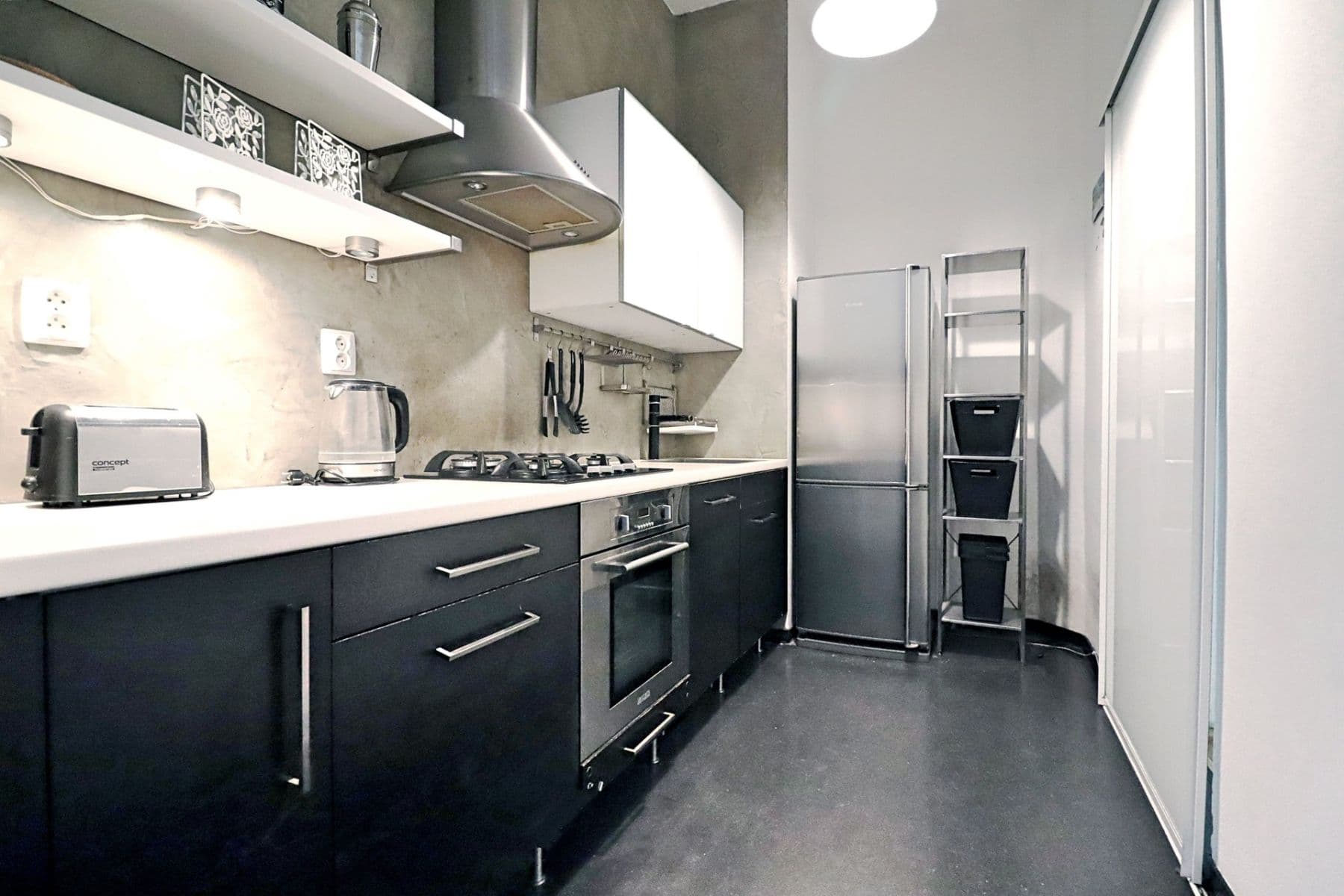 2 bedroom with open-plan kitchen flat to rent, 80 m², Pernerova, Prague, Prague 2 bedroom with open-plan kitchen flat to rent, 80 m², Pernerova, Prague, Prague