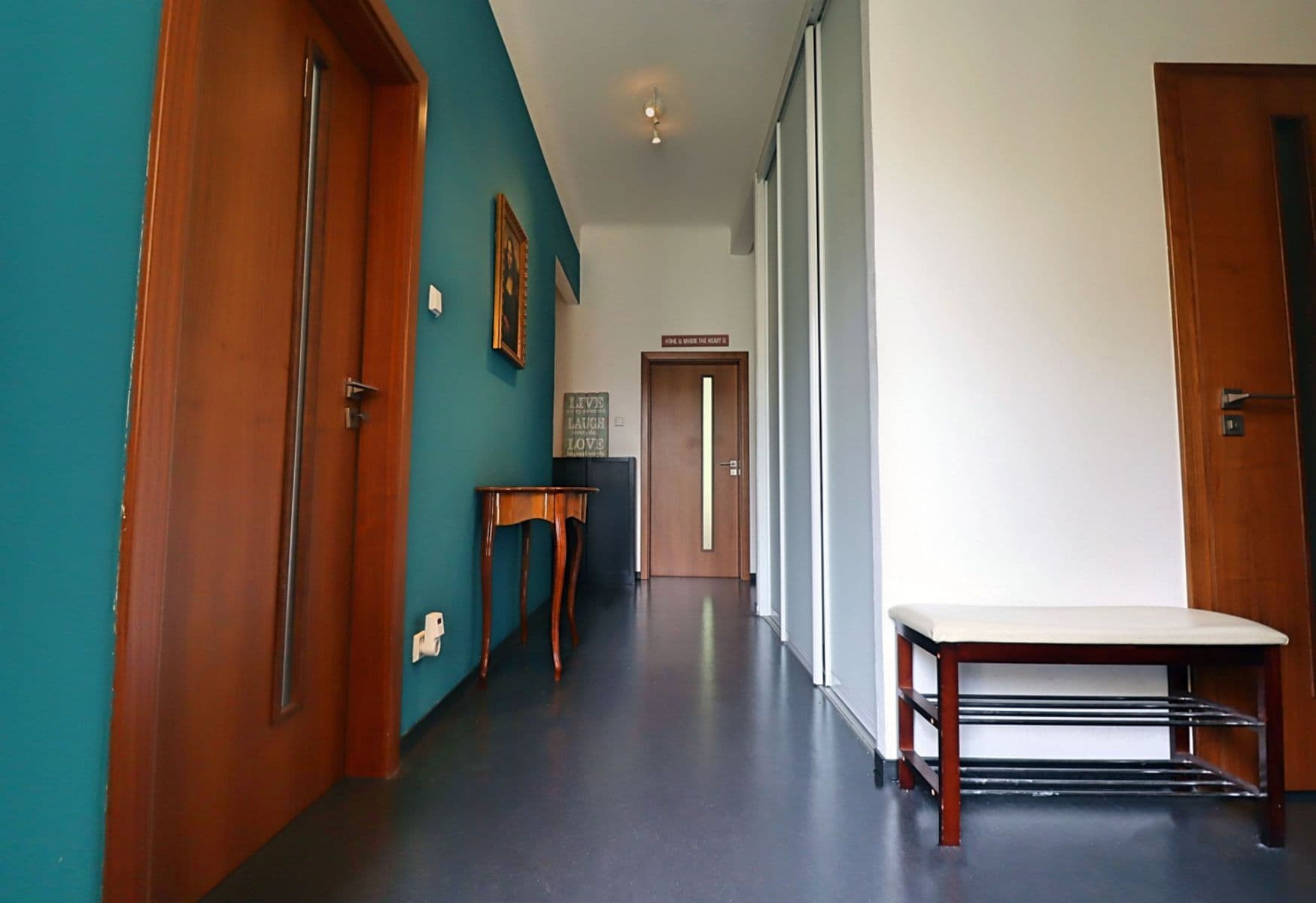 2 bedroom with open-plan kitchen flat to rent, 80 m², Pernerova, Prague, Prague 2 bedroom with open-plan kitchen flat to rent, 80 m², Pernerova, Prague, Prague