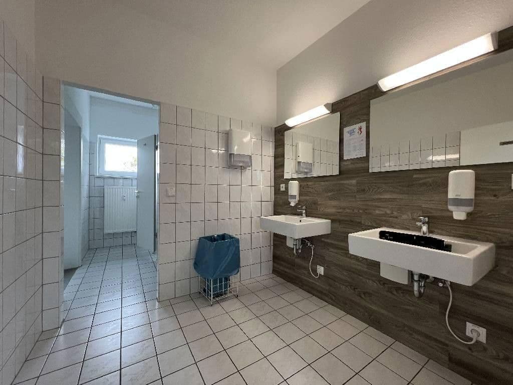 office for sale, 3,841 m², Grenzstraße 28, Halle, Saxony-Anhalt office for sale, 3,841 m², Grenzstraße 28, Halle, Saxony-Anhalt