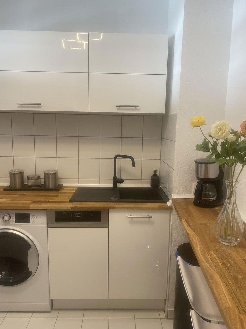 1 bedroom with open-plan kitchen flat to rent, 54 m², Pfarrer-Perabo-Platz 6, Frankfurt, Hesse 1 bedroom with open-plan kitchen flat to rent, 54 m², Pfarrer-Perabo-Platz 6, Frankfurt, Hesse