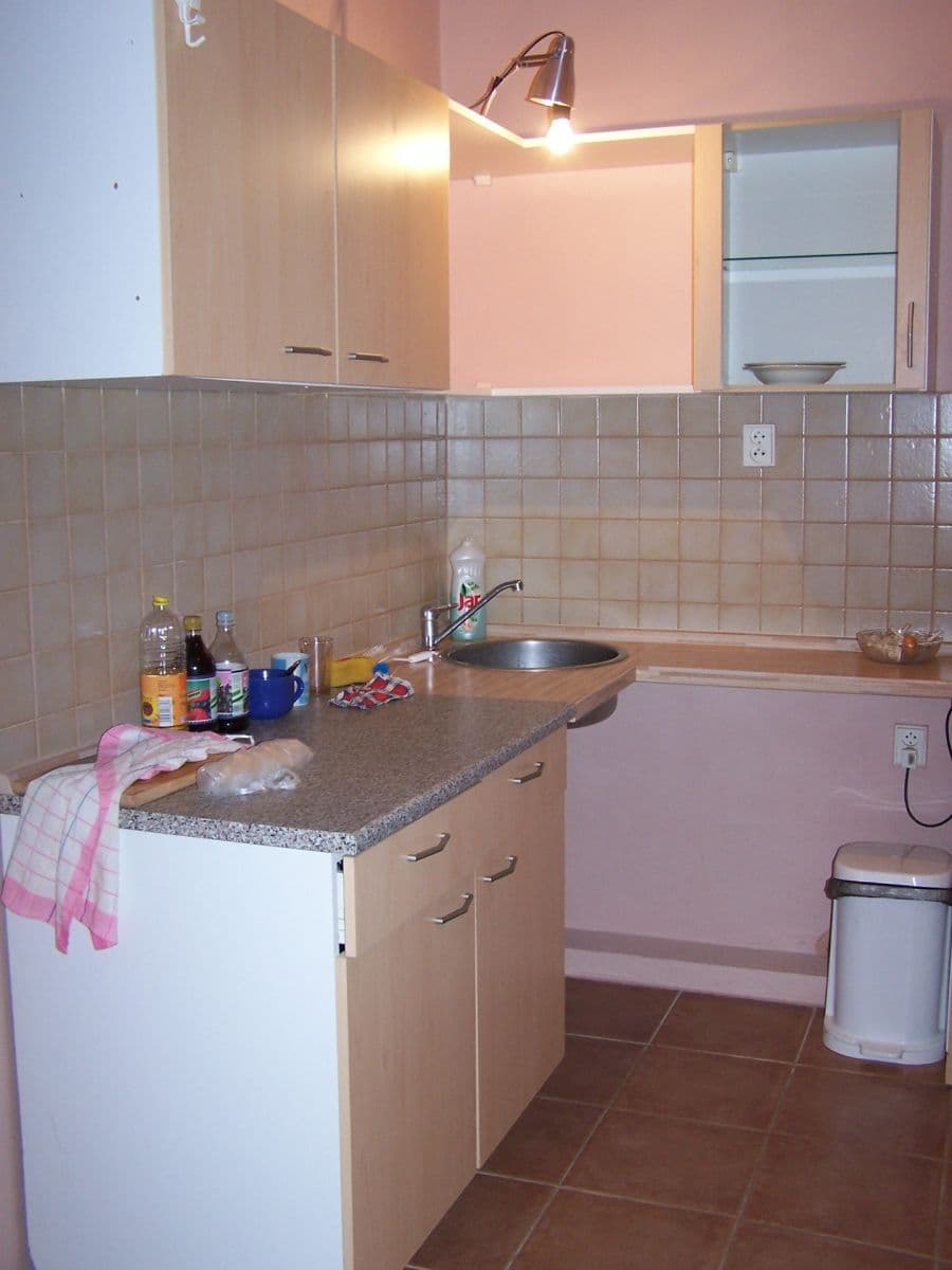 Studio flat to rent, 26 m², Bulharská, Pardubice, Pardubický Region Studio flat to rent, 26 m², Bulharská, Pardubice, Pardubický Region