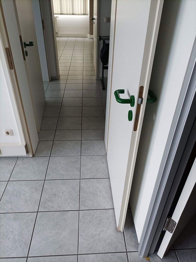 non-residential property to rent, 1,000 m², Meckenloher Straße 9, Rednitzhembach, Bavaria non-residential property to rent, 1,000 m², Meckenloher Straße 9, Rednitzhembach, Bavaria