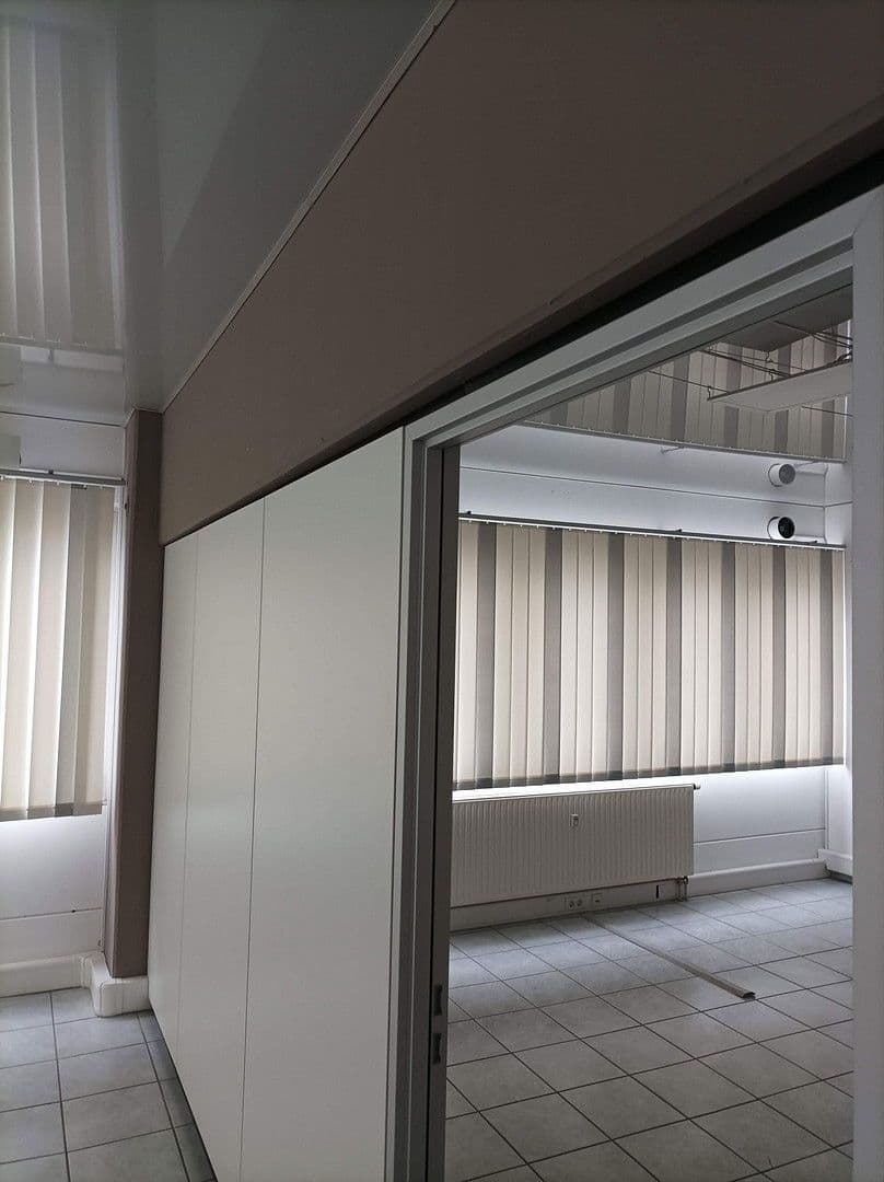 non-residential property to rent, 1,000 m², Meckenloher Straße 9, Rednitzhembach, Bavaria non-residential property to rent, 1,000 m², Meckenloher Straße 9, Rednitzhembach, Bavaria