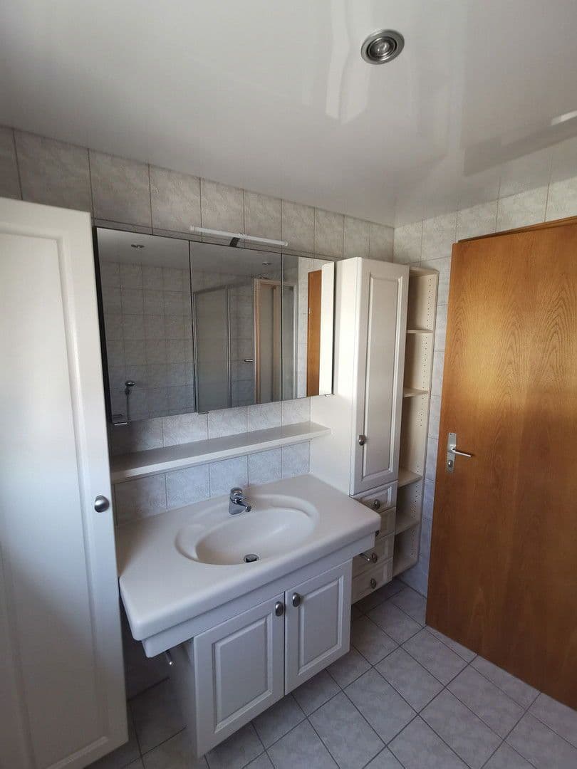 2 bedroom with open-plan kitchen flat to rent, 85 m², Neuenstadt am Kocher, Baden-Württemberg 2 bedroom with open-plan kitchen flat to rent, 85 m², Neuenstadt am Kocher, Baden-Württemberg