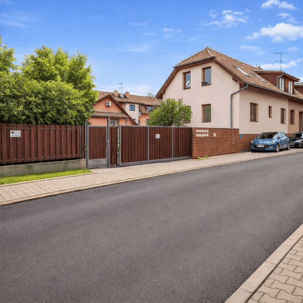 2 bedroom with open-plan kitchen flat to rent, 60 m², Politických vězňů, Horoměřice, Středočeský Region 2 bedroom with open-plan kitchen flat to rent, 60 m², Politických vězňů, Horoměřice, Středočeský Region