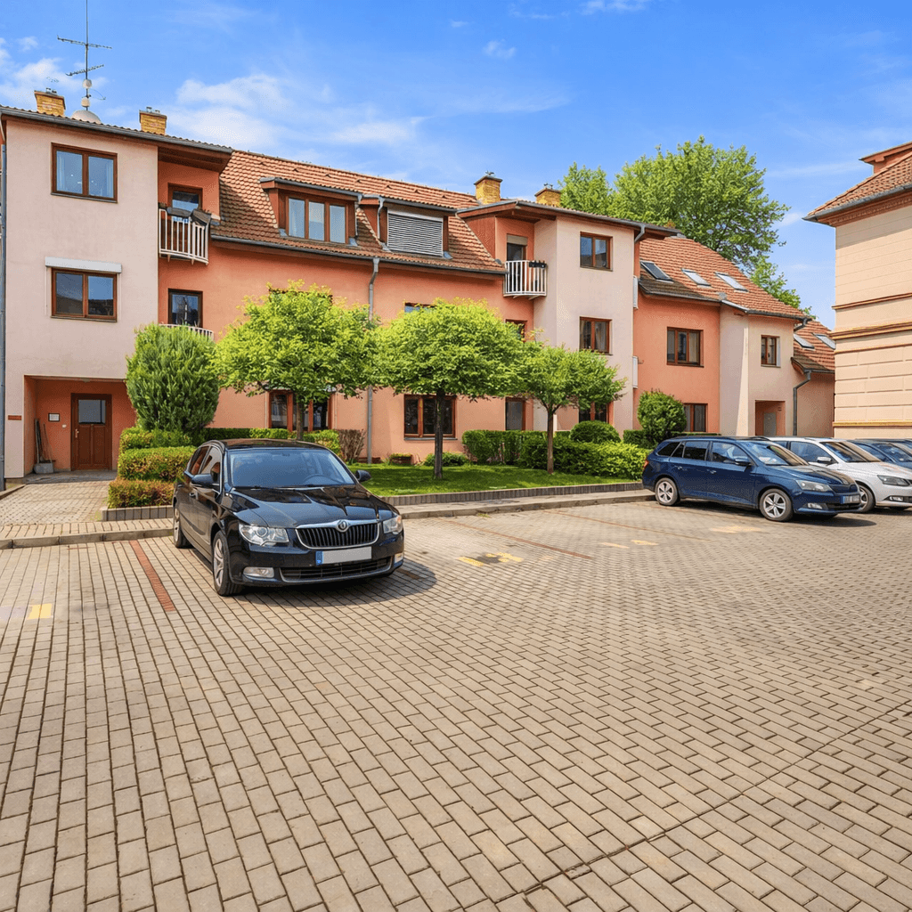 2 bedroom with open-plan kitchen flat to rent, 60 m², Politických vězňů, Horoměřice, Středočeský Region 2 bedroom with open-plan kitchen flat to rent, 60 m², Politických vězňů, Horoměřice, Středočeský Region