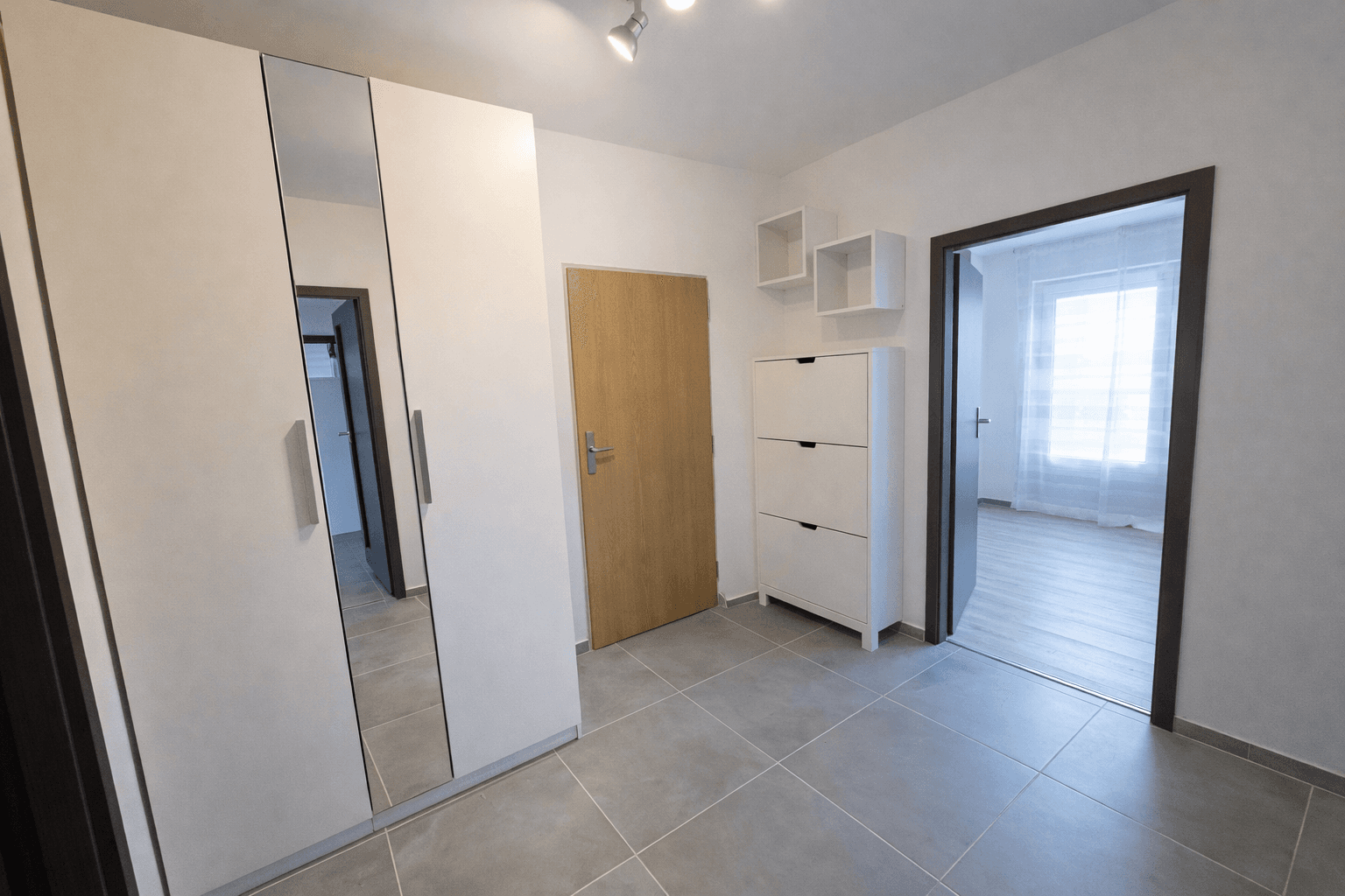 2 bedroom with open-plan kitchen flat to rent, 60 m², Politických vězňů, Horoměřice, Středočeský Region 2 bedroom with open-plan kitchen flat to rent, 60 m², Politických vězňů, Horoměřice, Středočeský Region