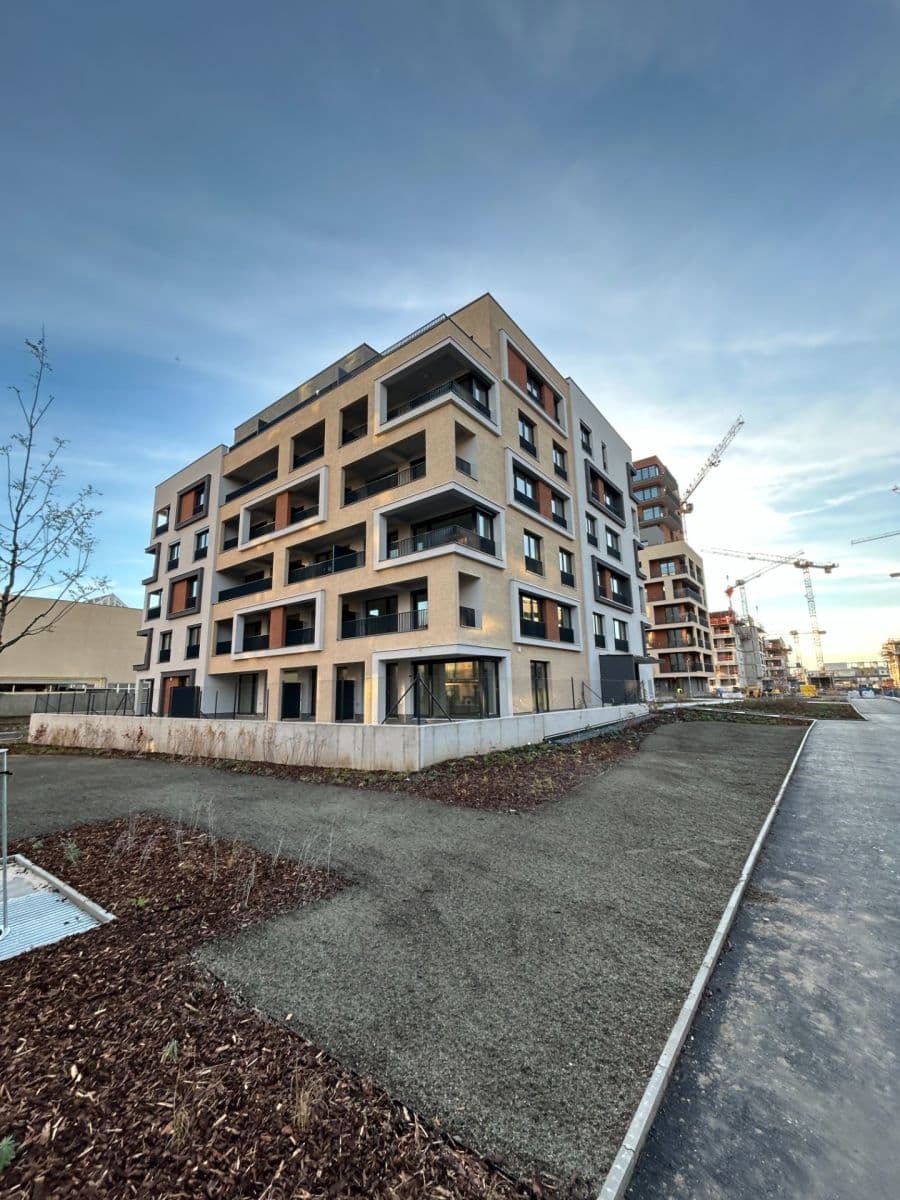 2 bedroom with open-plan kitchen flat to rent, 61 m², Domalípova, Prague, Prague 2 bedroom with open-plan kitchen flat to rent, 61 m², Domalípova, Prague, Prague