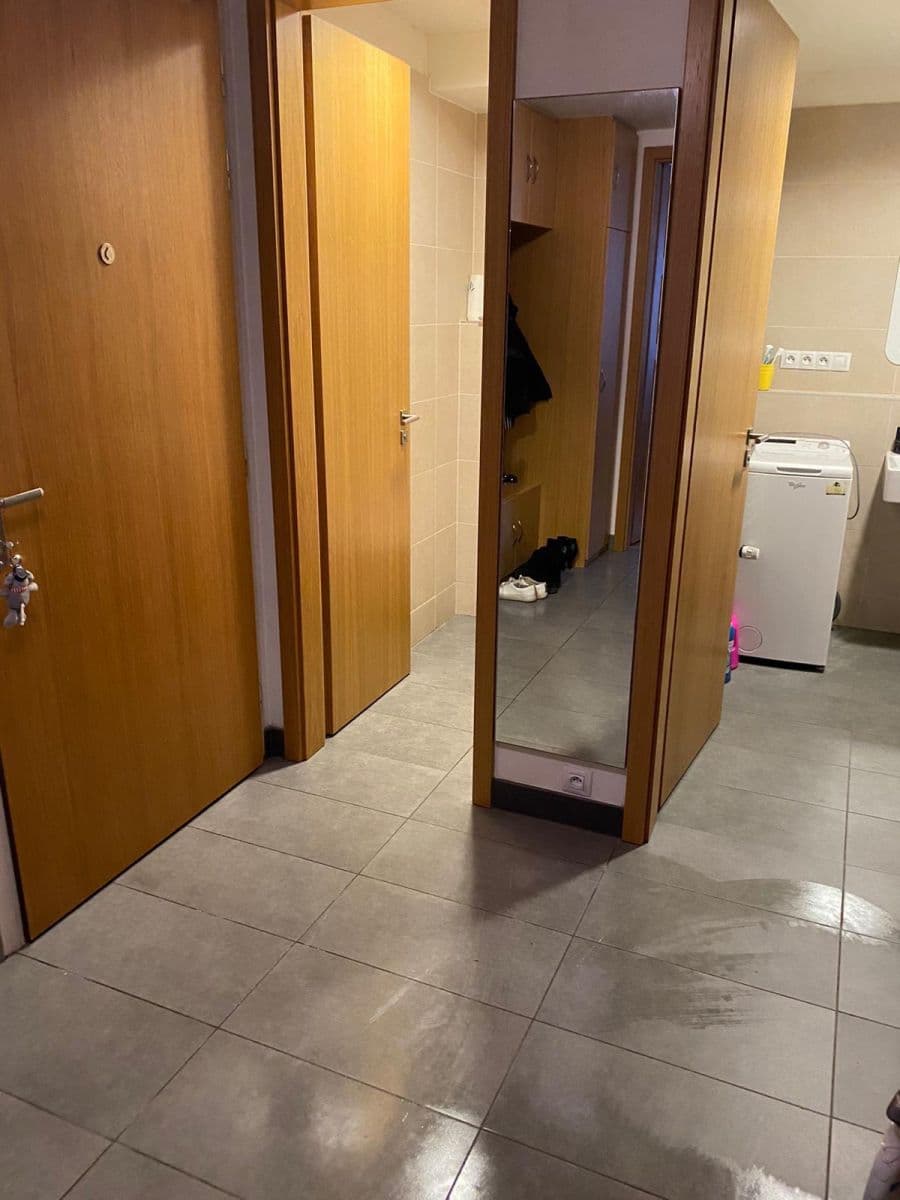 1 bedroom with open-plan kitchen flat to rent, 57 m², Komunardů, Prague, Prague 1 bedroom with open-plan kitchen flat to rent, 57 m², Komunardů, Prague, Prague