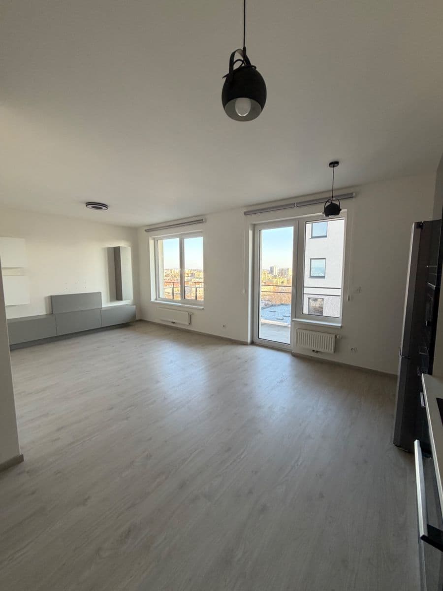 2 bedroom with open-plan kitchen flat to rent, 69 m², Zvěřinova, Prague, Prague 2 bedroom with open-plan kitchen flat to rent, 69 m², Zvěřinova, Prague, Prague