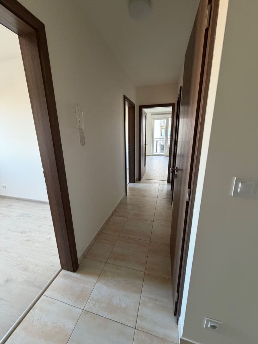 2 bedroom with open-plan kitchen flat to rent, 69 m², Zvěřinova, Prague, Prague 2 bedroom with open-plan kitchen flat to rent, 69 m², Zvěřinova, Prague, Prague