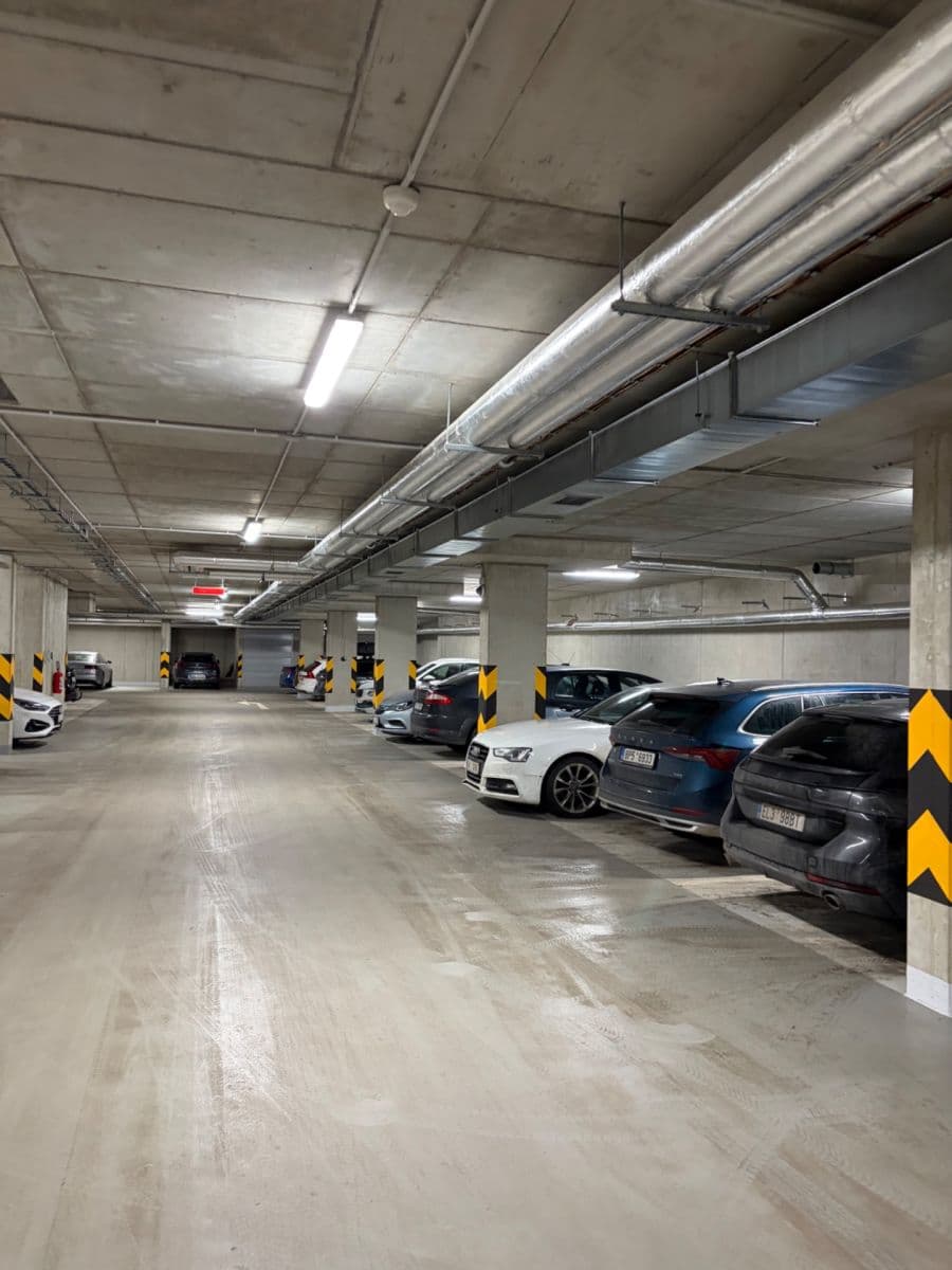 2 bedroom with open-plan kitchen flat to rent, 69 m², Zvěřinova, Prague, Prague 2 bedroom with open-plan kitchen flat to rent, 69 m², Zvěřinova, Prague, Prague