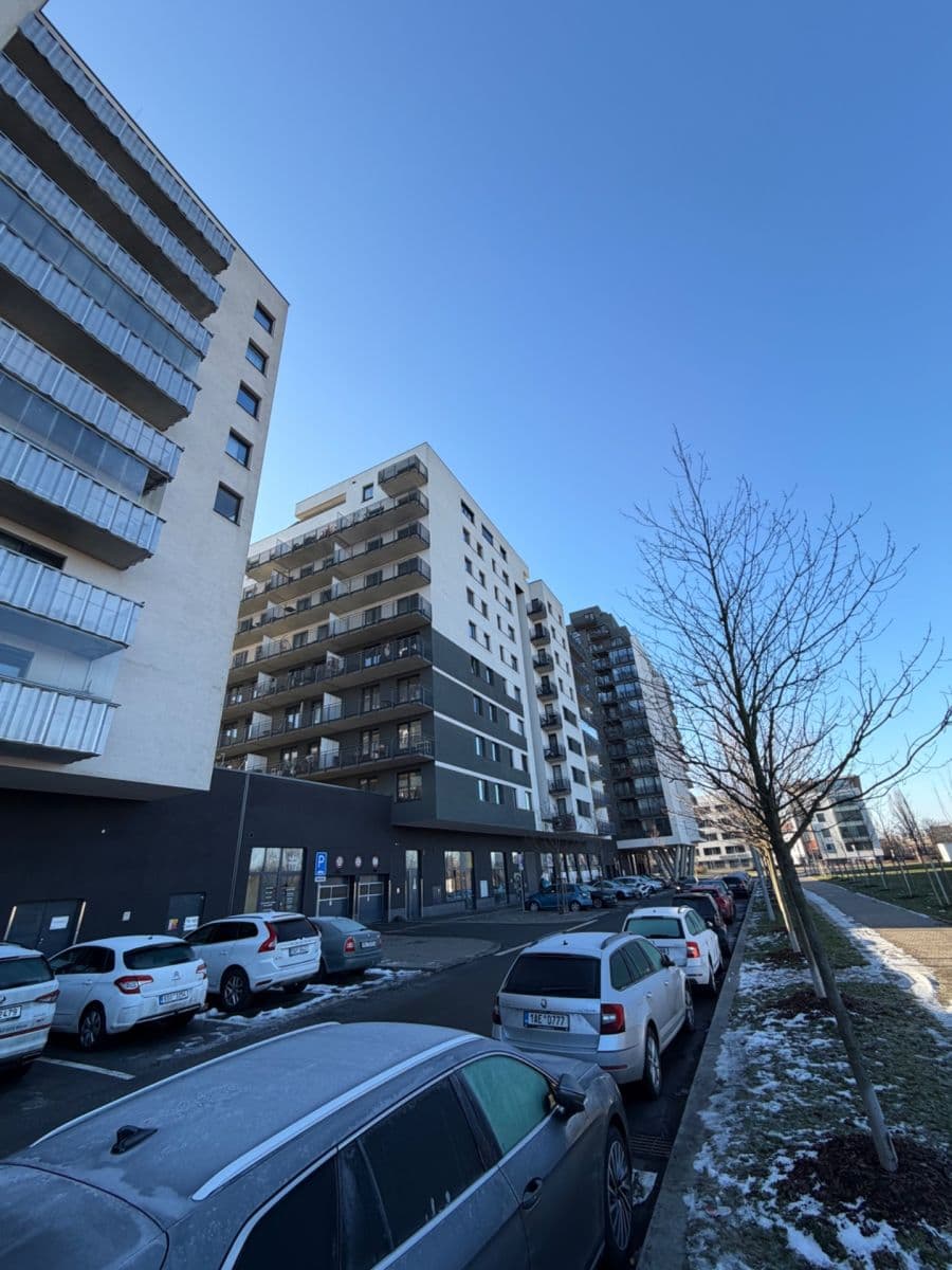 2 bedroom with open-plan kitchen flat to rent, 69 m², Zvěřinova, Prague, Prague 2 bedroom with open-plan kitchen flat to rent, 69 m², Zvěřinova, Prague, Prague