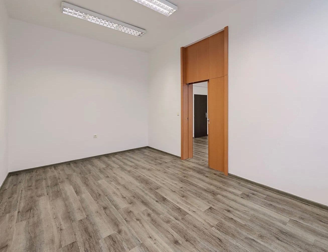 office to rent, 18 m², Bělehradská, Prague, Prague office to rent, 18 m², Bělehradská, Prague, Prague