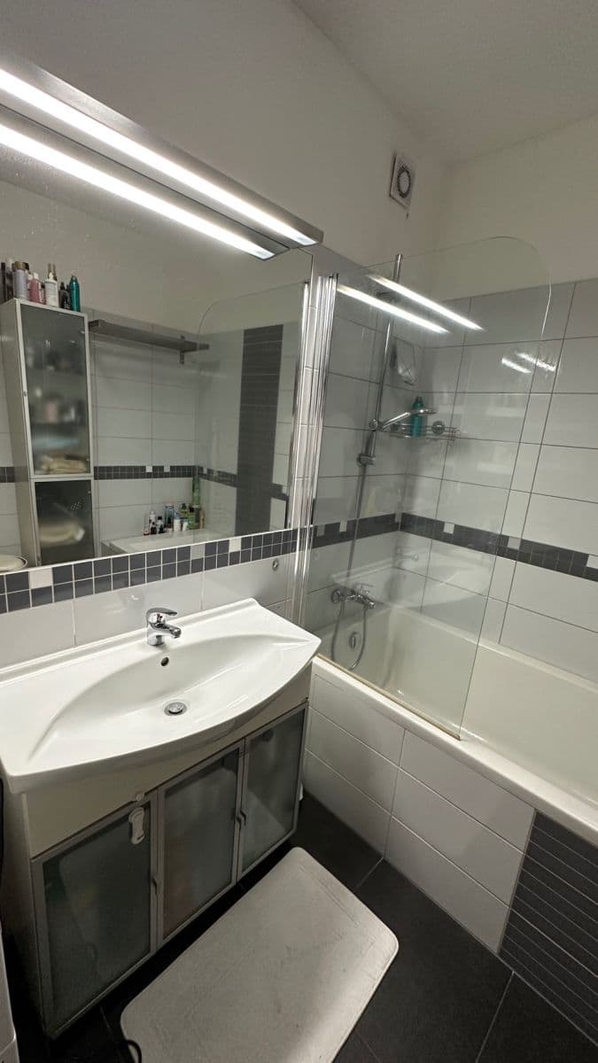 2 bedroom with open-plan kitchen flat for sale, 75 m², Peškova, Olomouc, Olomoucký Region 2 bedroom with open-plan kitchen flat for sale, 75 m², Peškova, Olomouc, Olomoucký Region