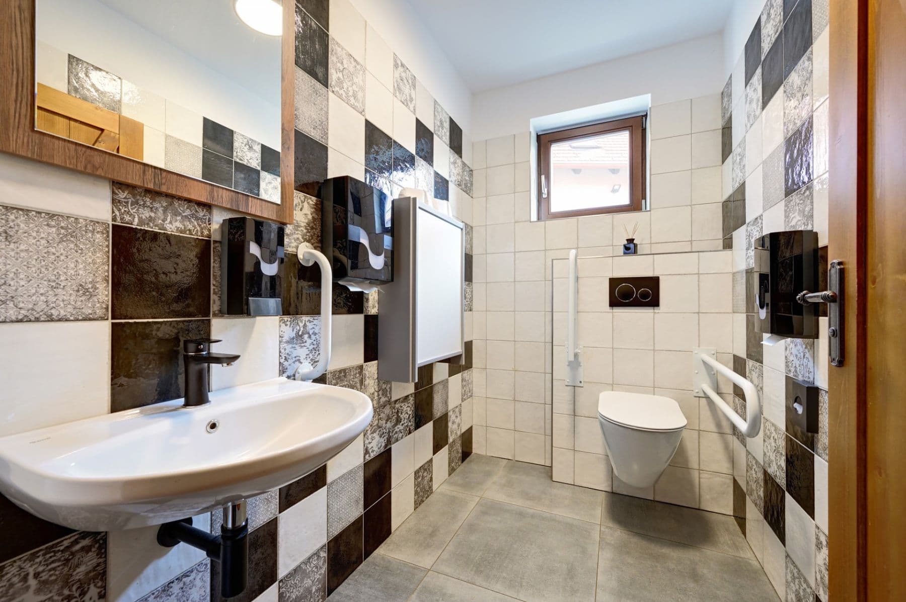 house for sale, 623 m², Loket, Středočeský Region house for sale, 623 m², Loket, Středočeský Region